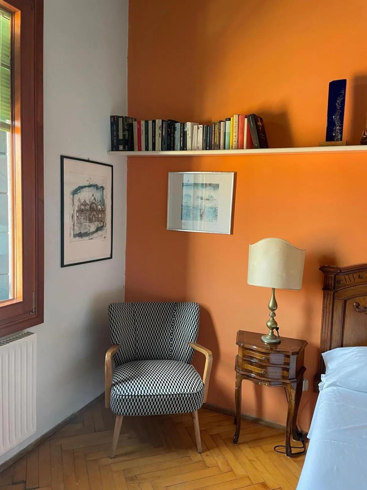 Library in B&B S.Marco