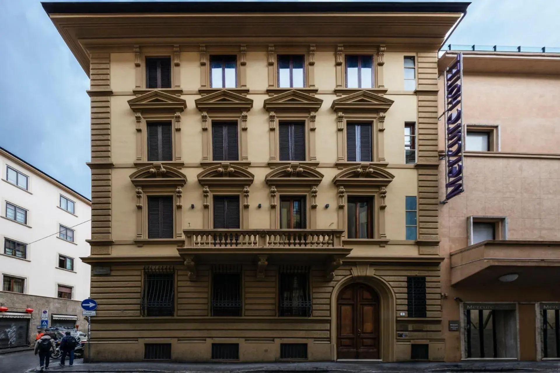 Facade/entrance in Daphne Guest House Facade/entrance in Daphne Guest House