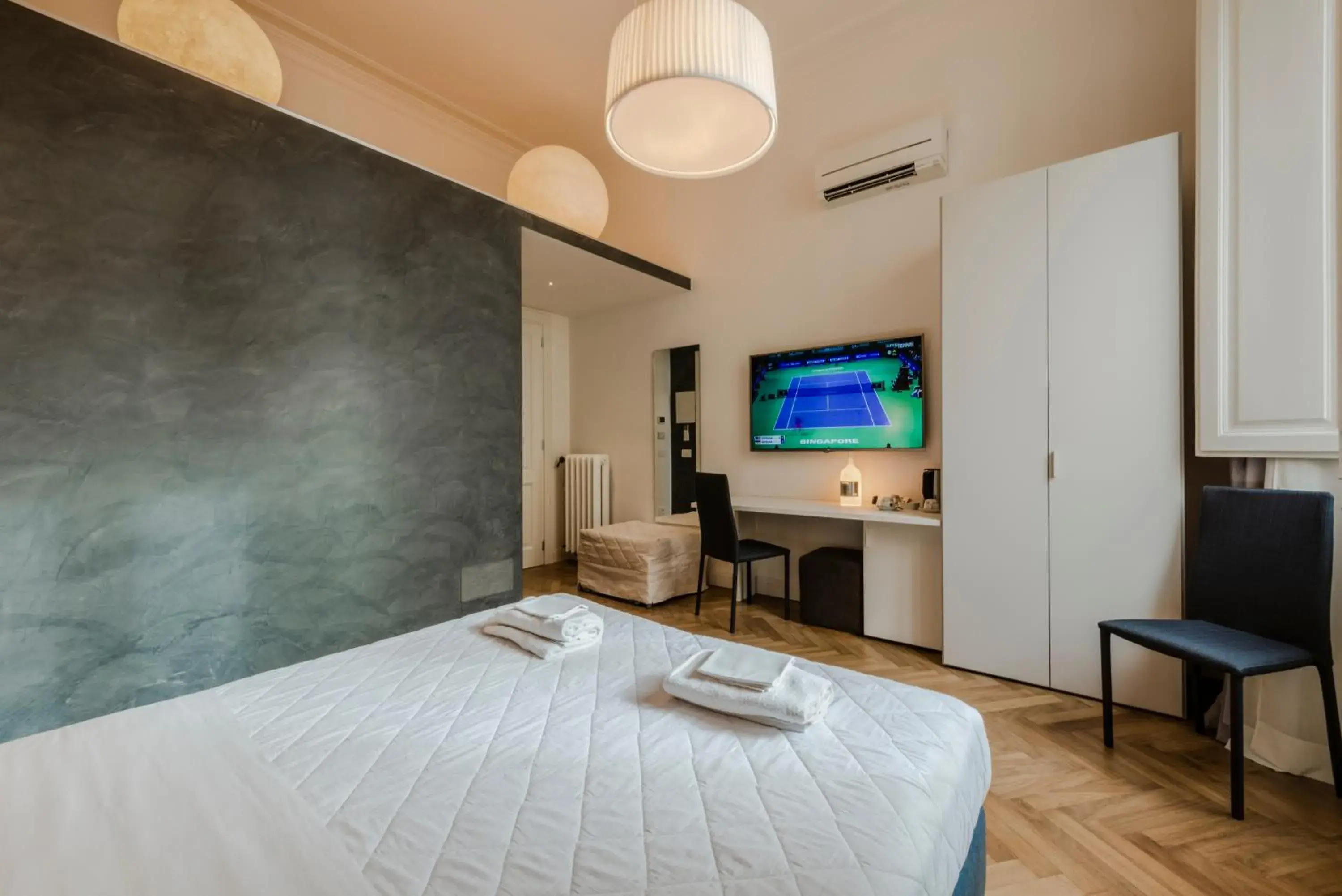 Photo of the whole room, Bed in Daphne Guest House Photo of the whole room, Bed in Daphne Guest House