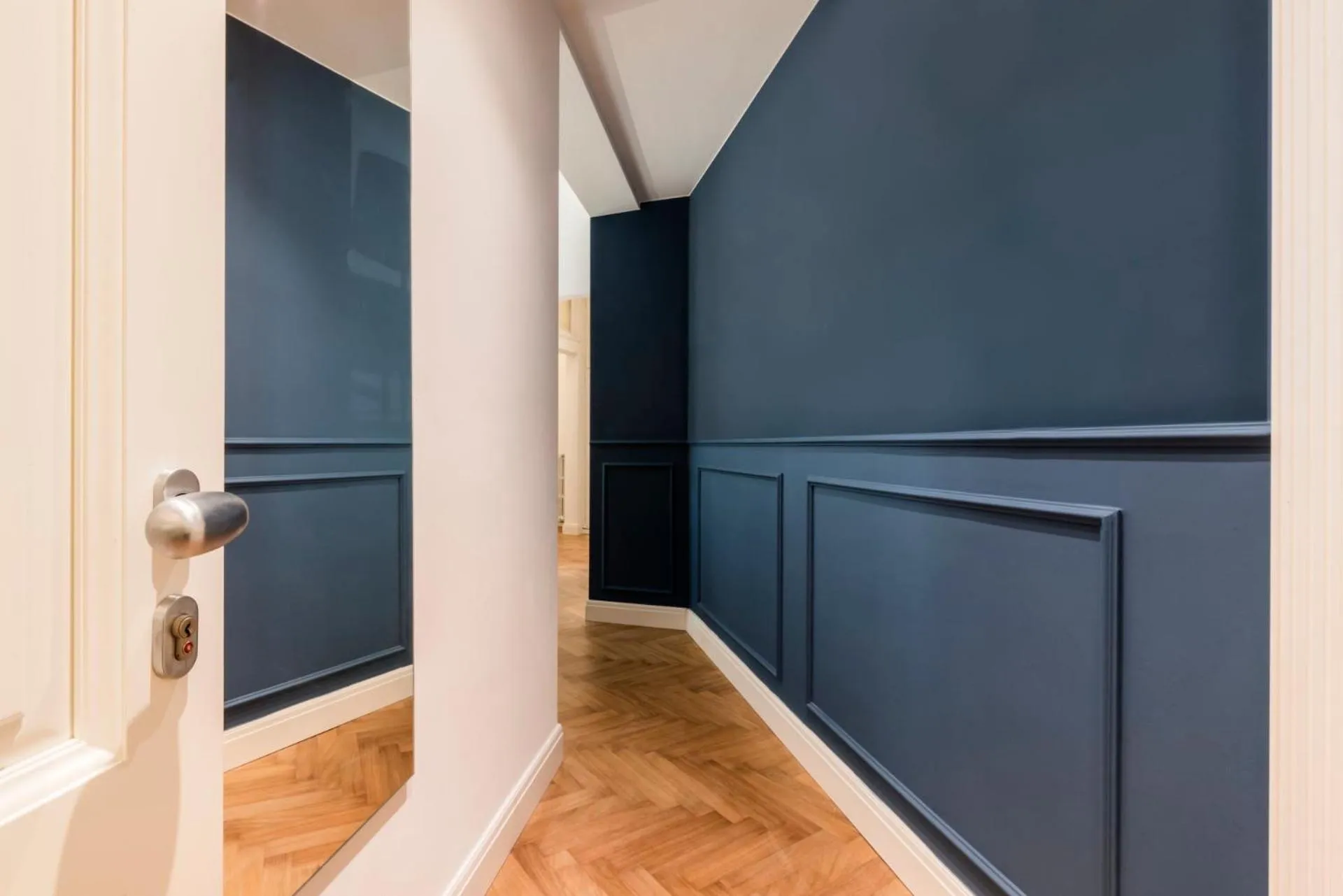 Photo of the whole room in Daphne Guest House