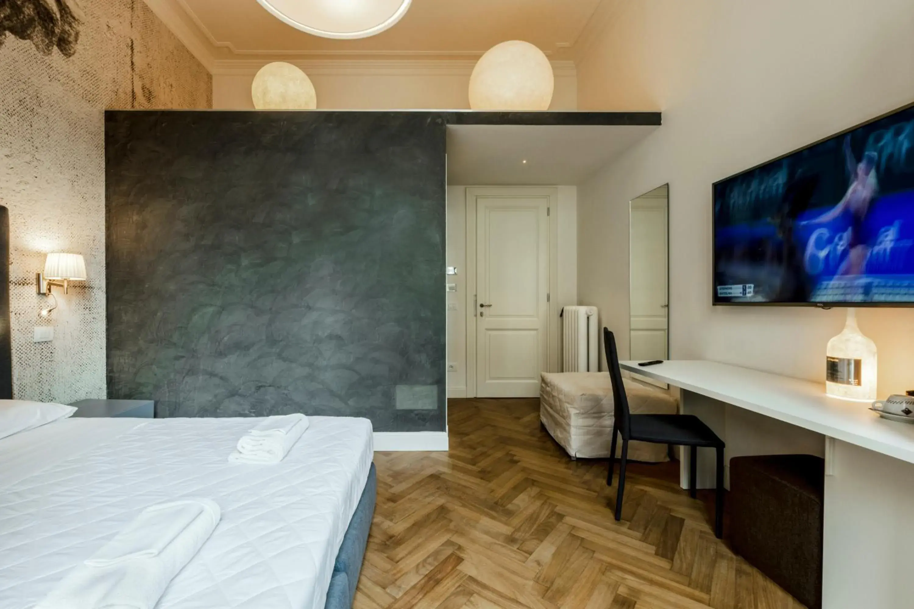 Photo of the whole room, Bed in Daphne Guest House Photo of the whole room, Bed in Daphne Guest House