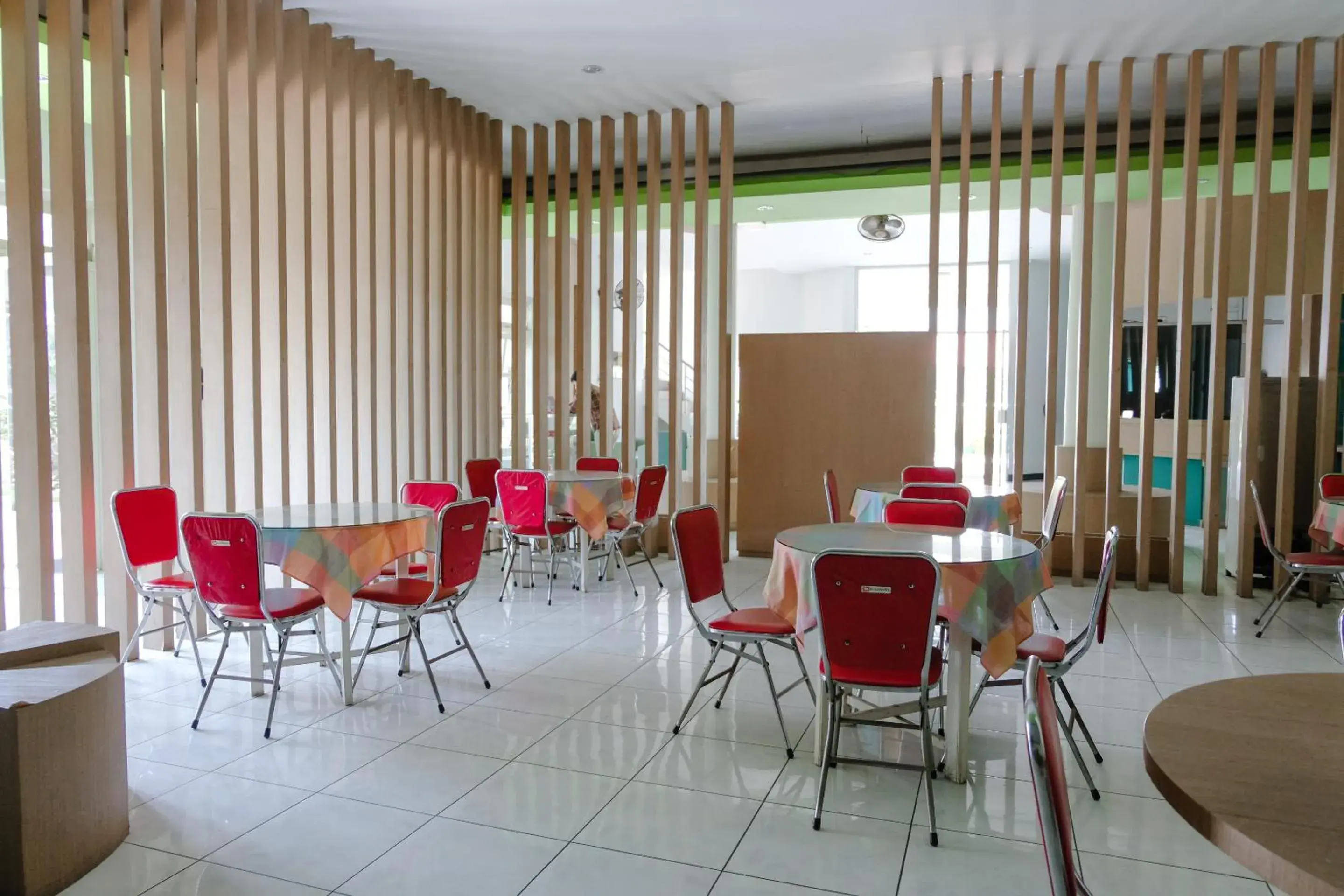Restaurant/places to eat in Hotel Taman Indah Restaurant/places to eat in Hotel Taman Indah