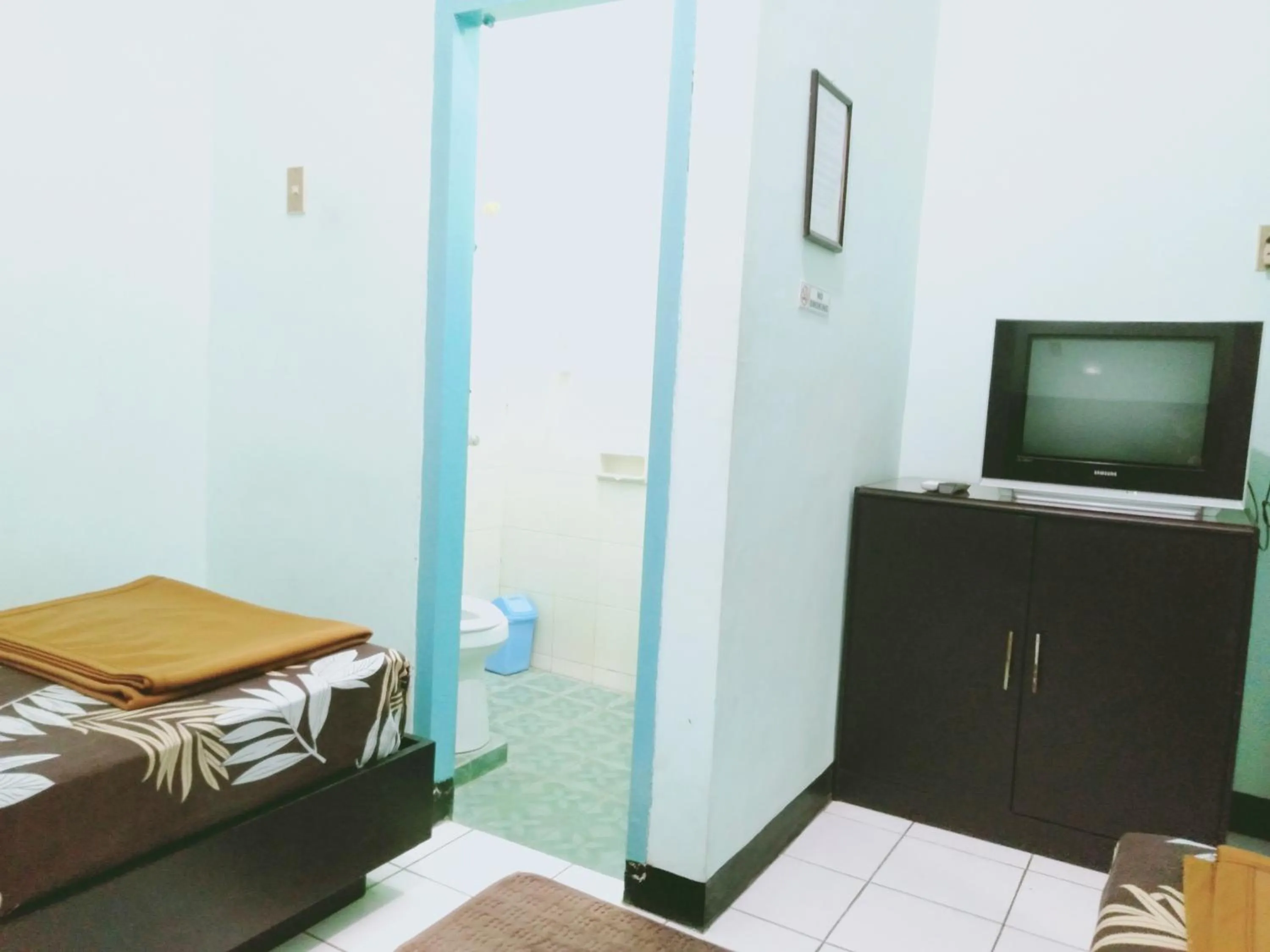 Bedroom, Bed in Hotel Taman Indah