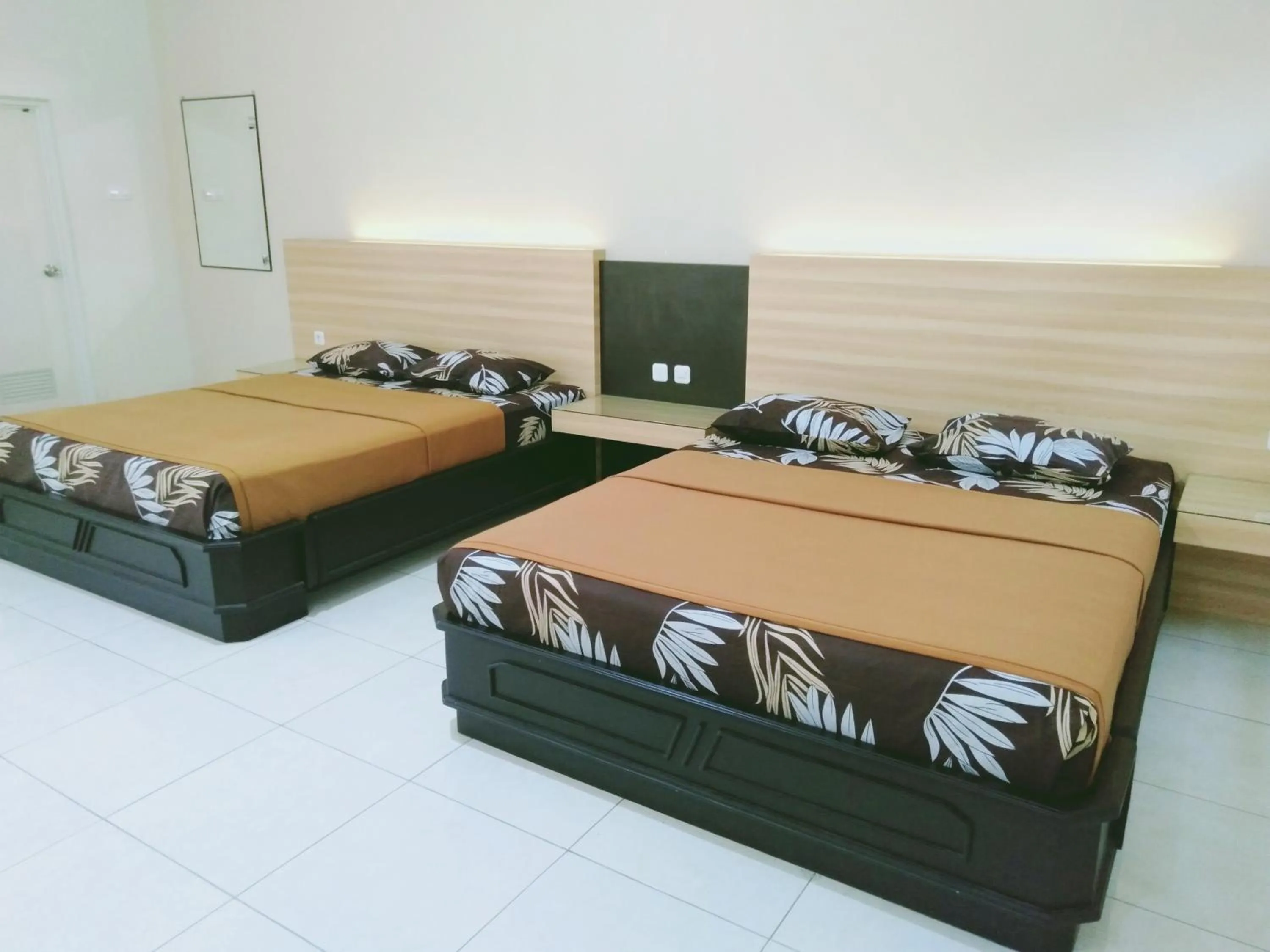 Bedroom, Bed in Hotel Taman Indah