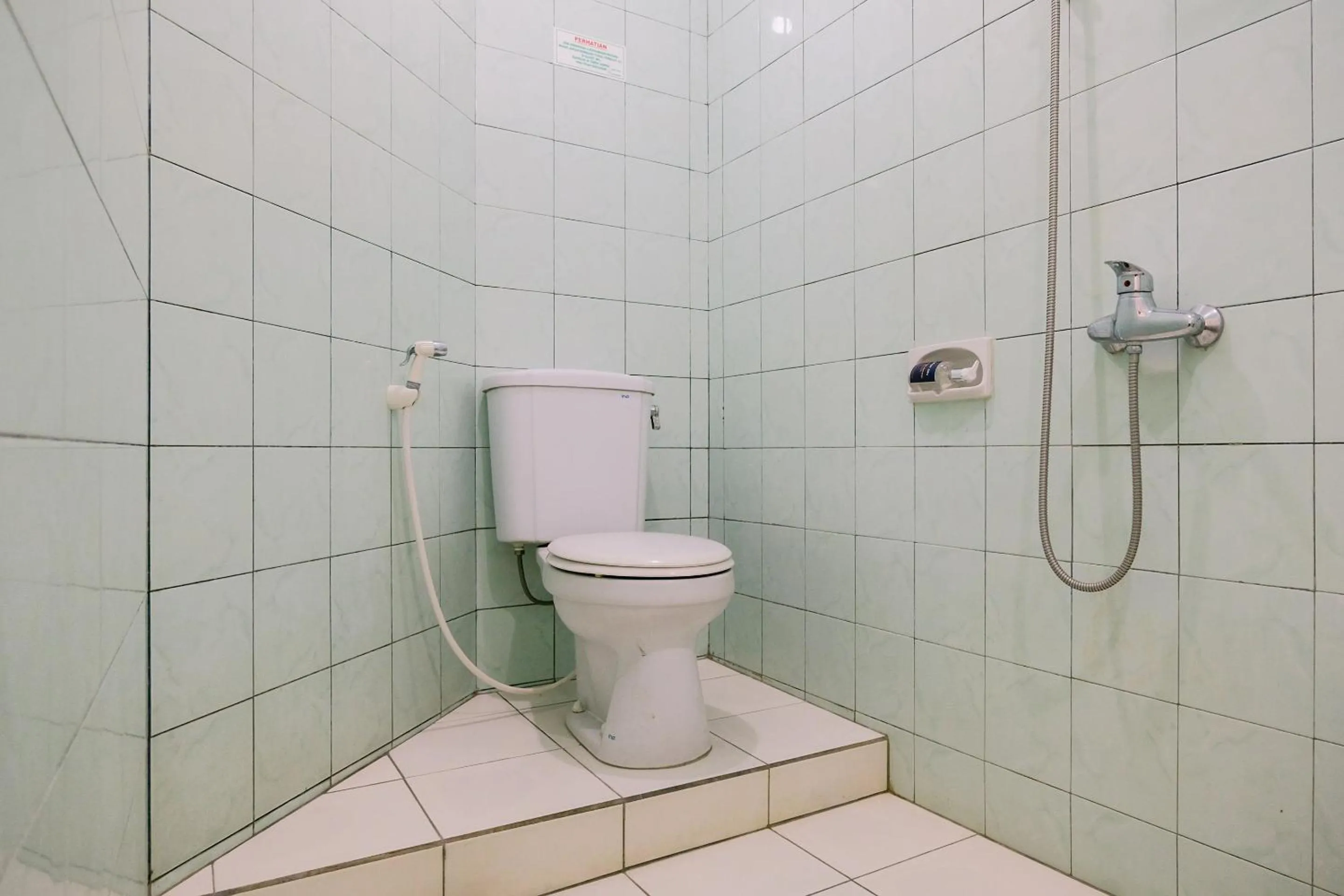 Bathroom in Hotel Taman Indah
