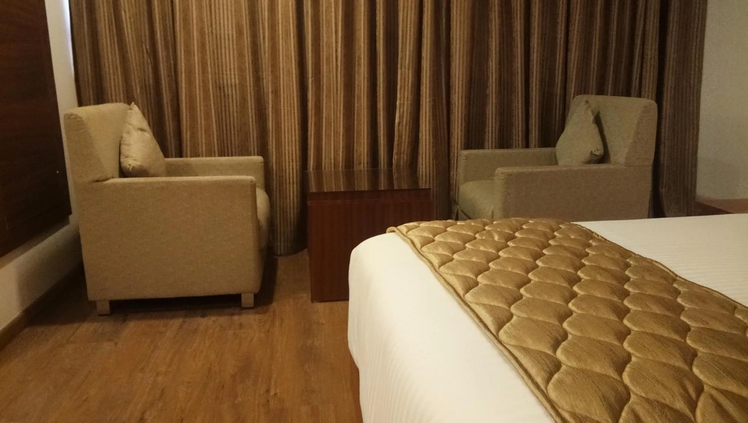 cot, Bed in Hotel Karthika Park