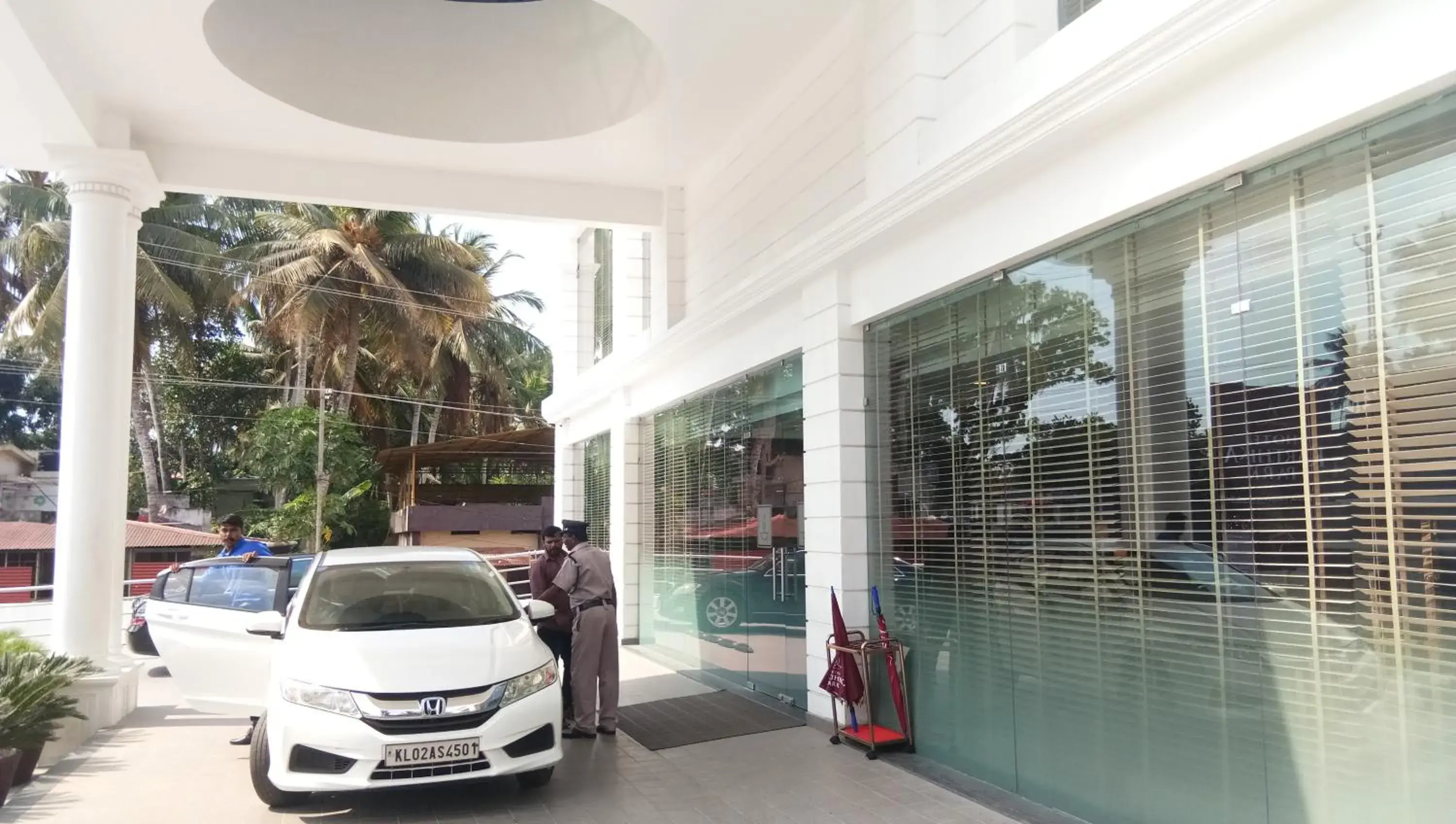 Property building in Hotel Karthika Park Property building in Hotel Karthika Park