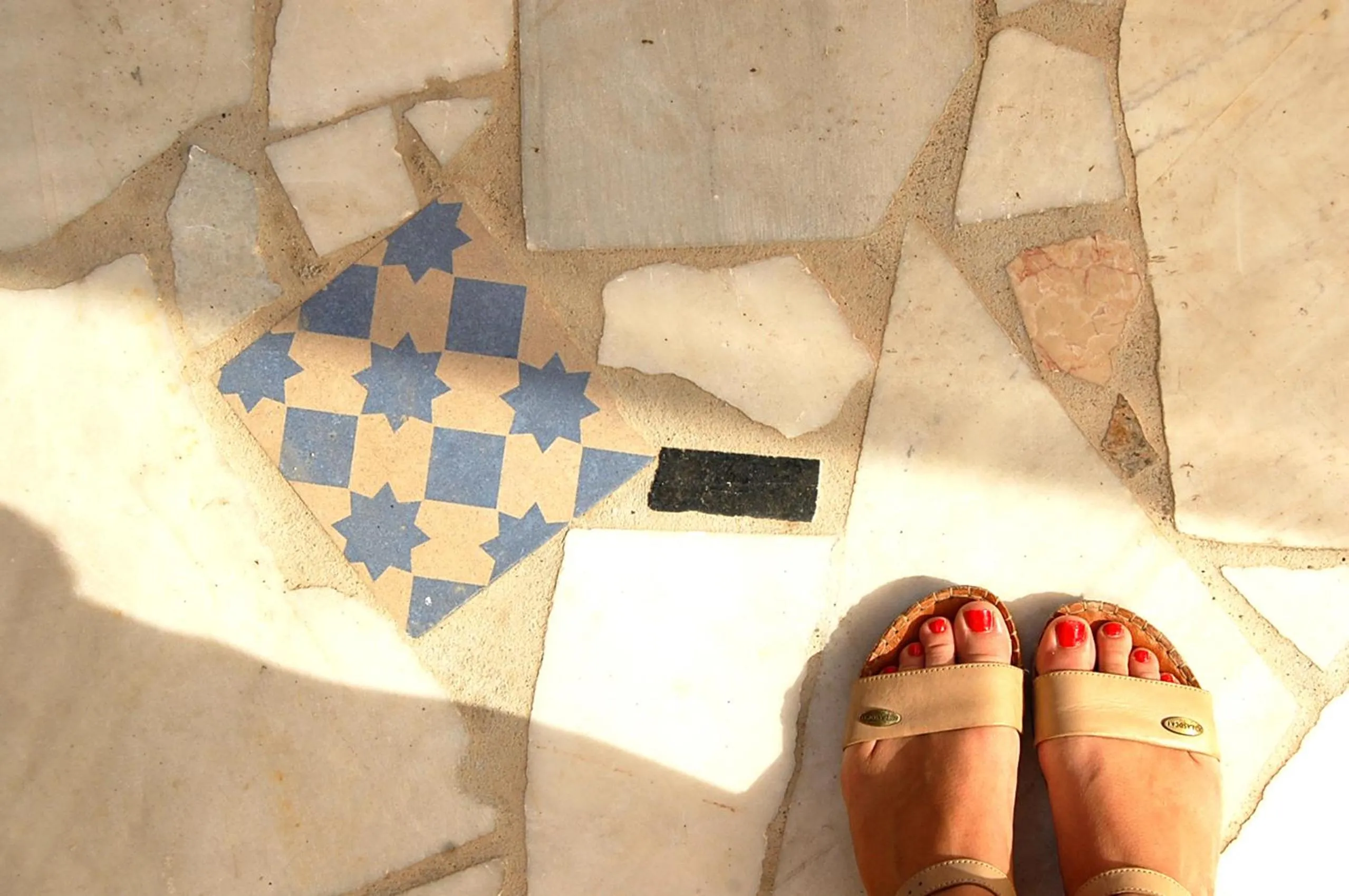 Restaurant/places to eat in Violetta Hotel