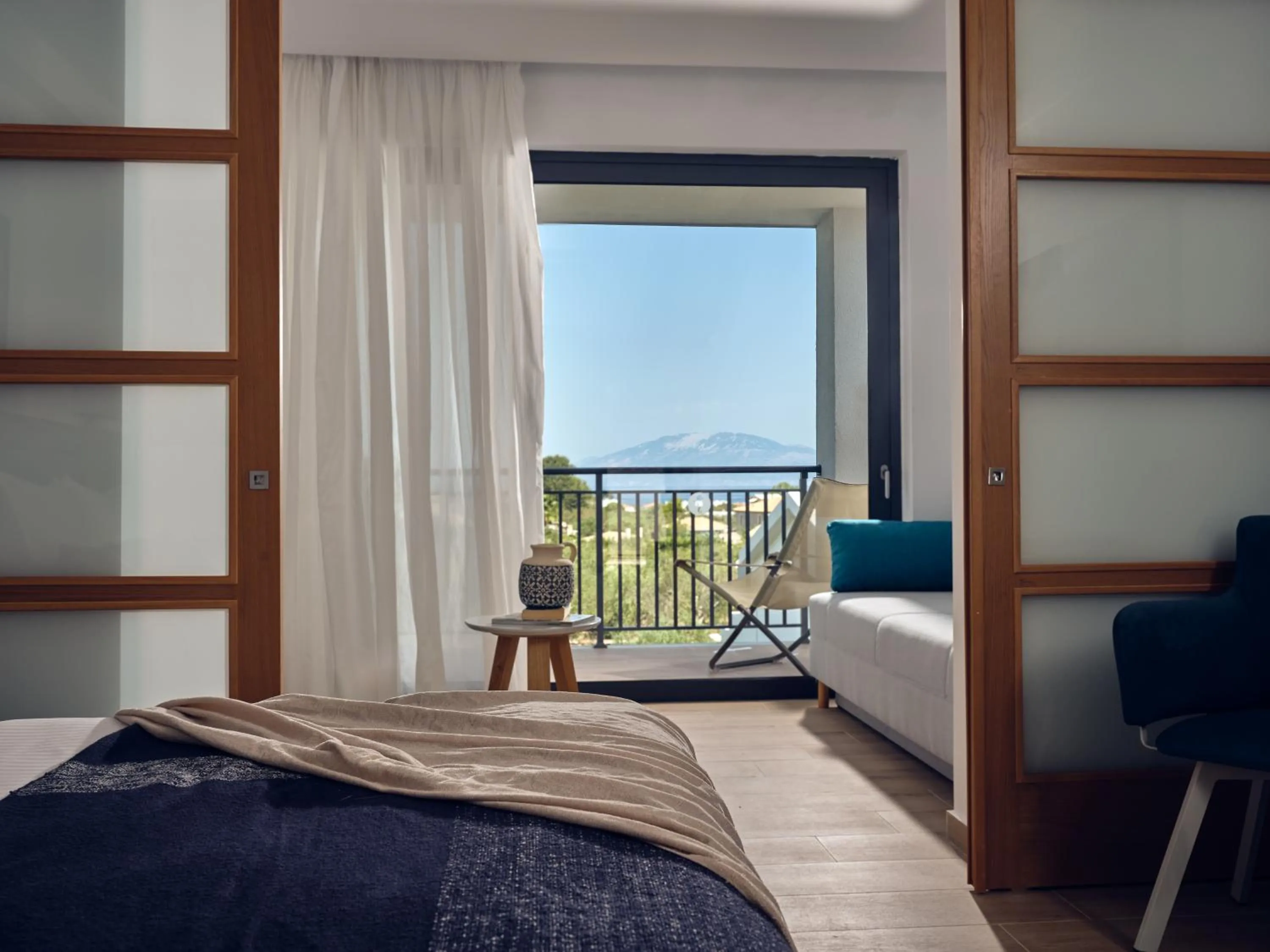 Sea view, Bed in Cavo Orient Beach Hotel & Suites