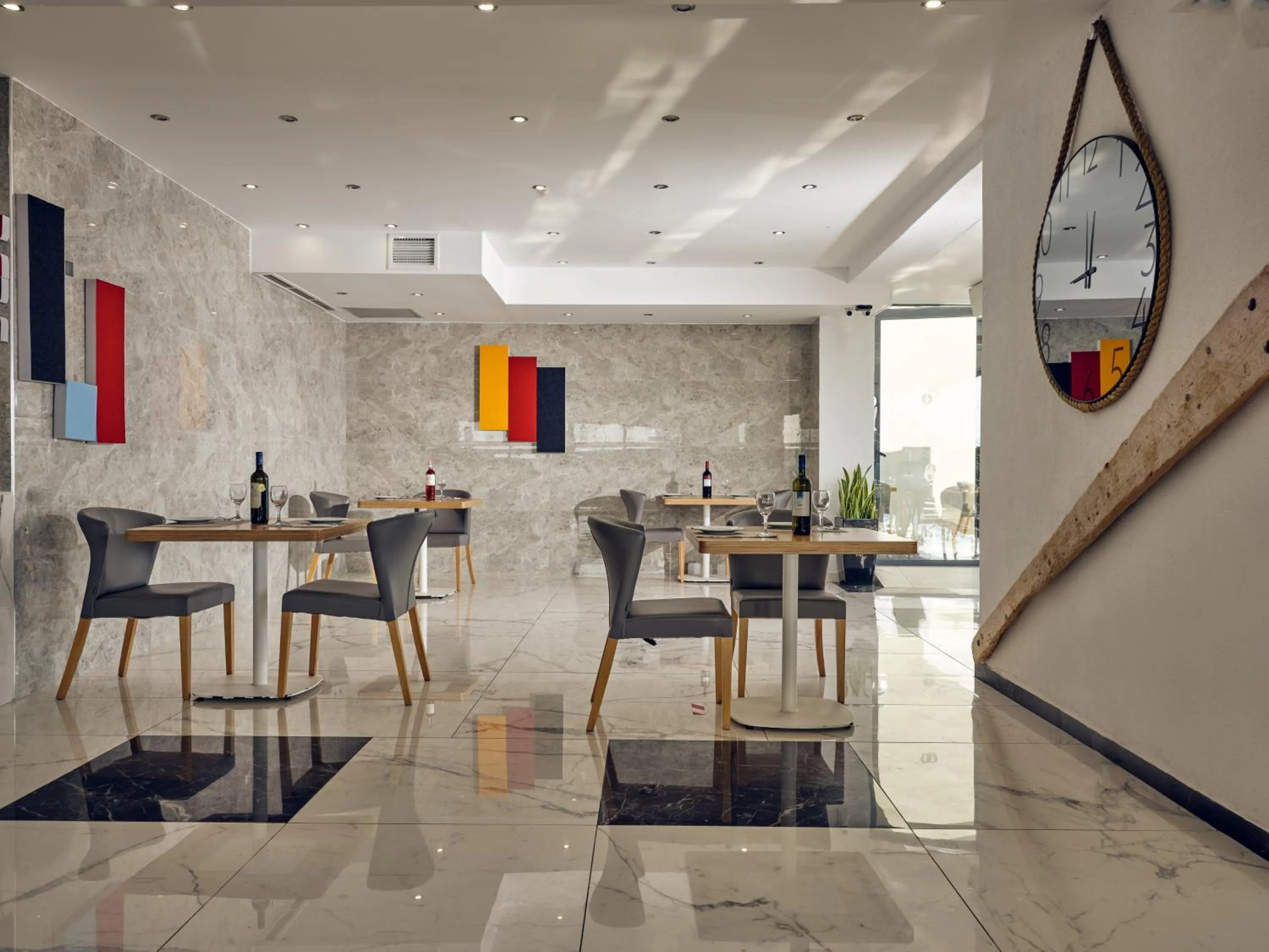 Restaurant/places to eat in Cavo Orient Beach Hotel & Suites