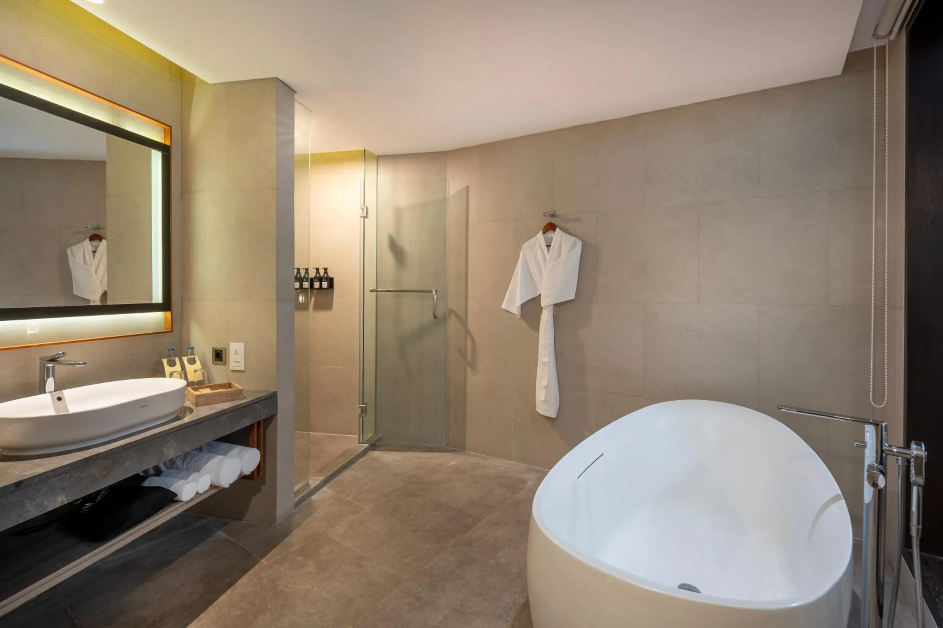 Bedroom in Pullman Bali Legian Beach