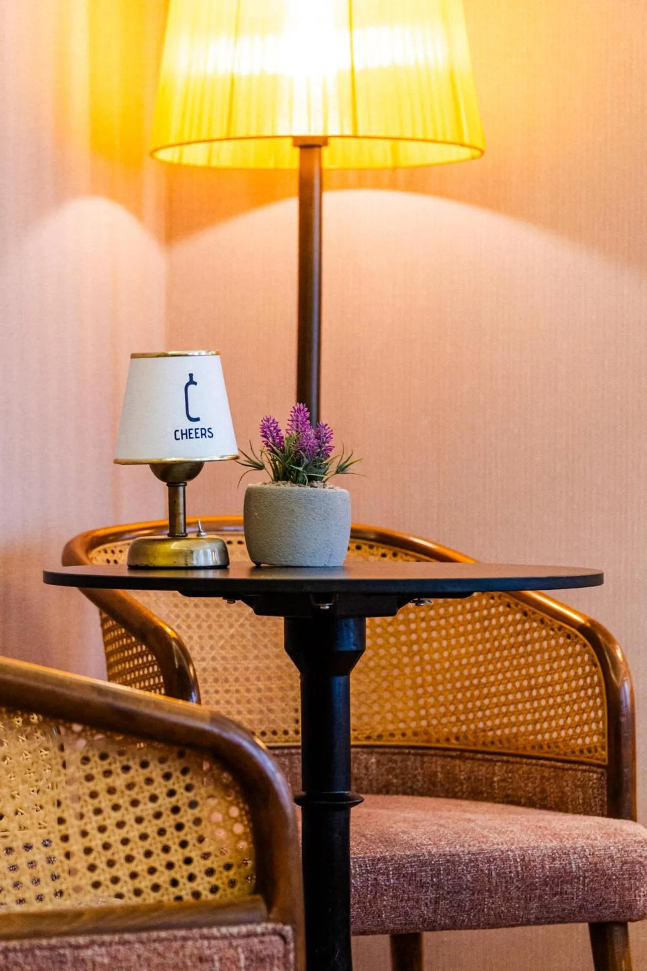 Seating area in Cheers Porthouse