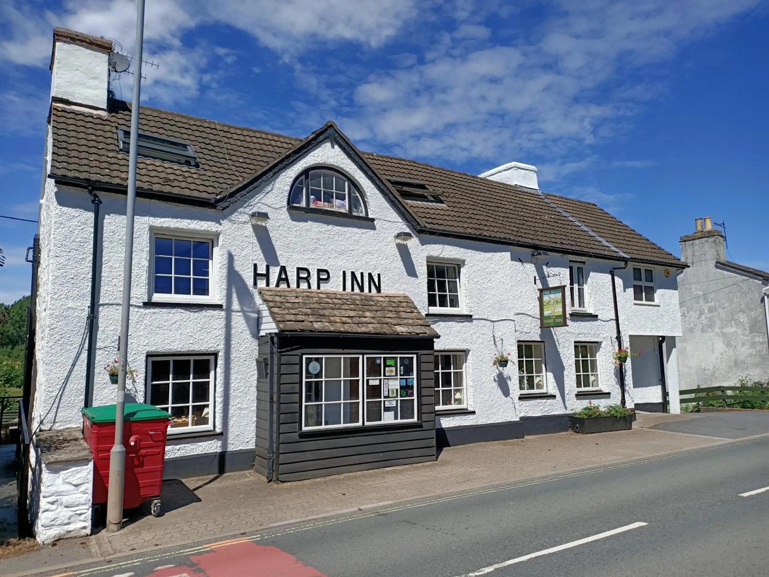 The Harp Inn