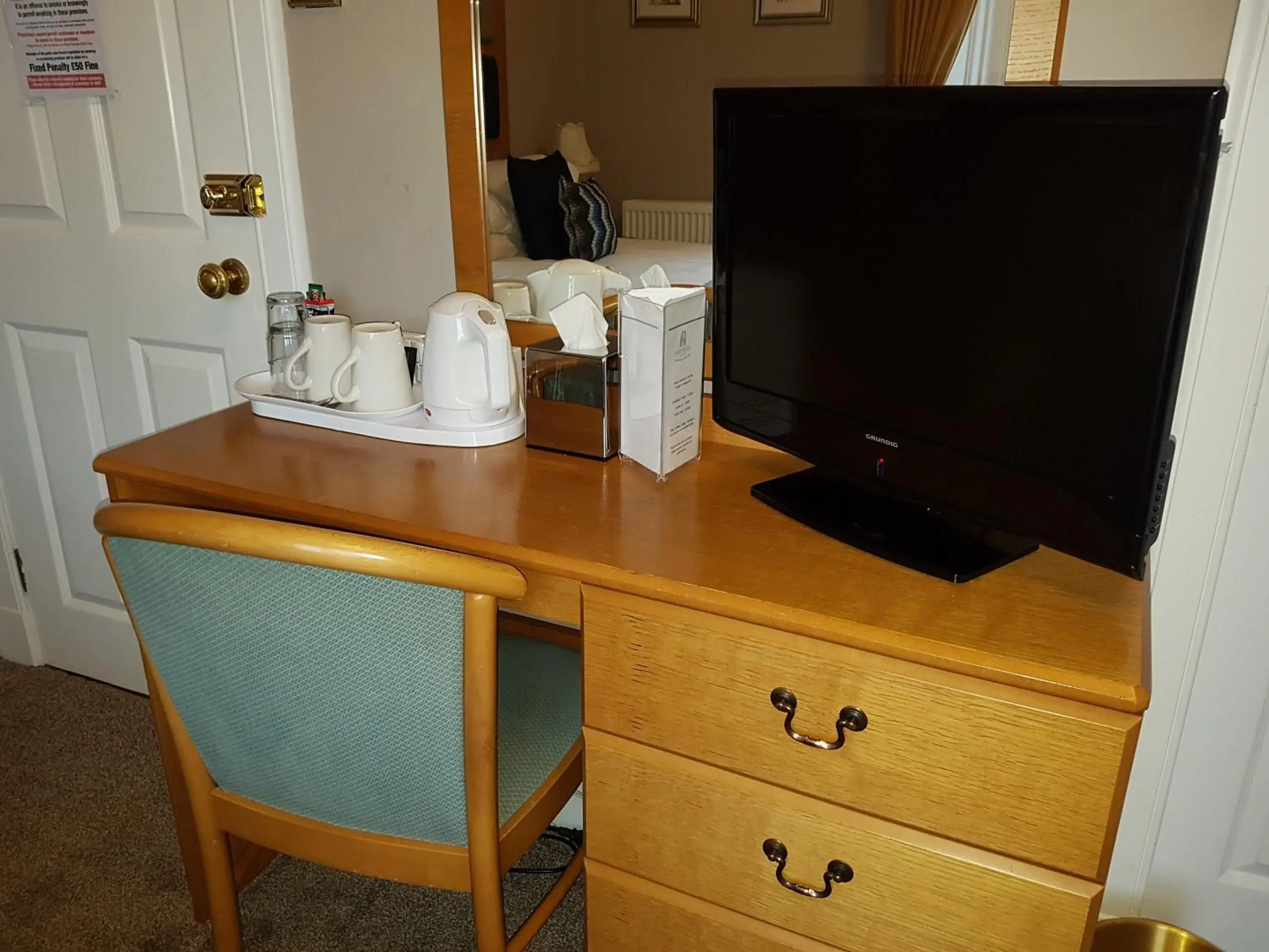 TV and multimedia, TV/Entertainment Center in Ardshiel Hotel