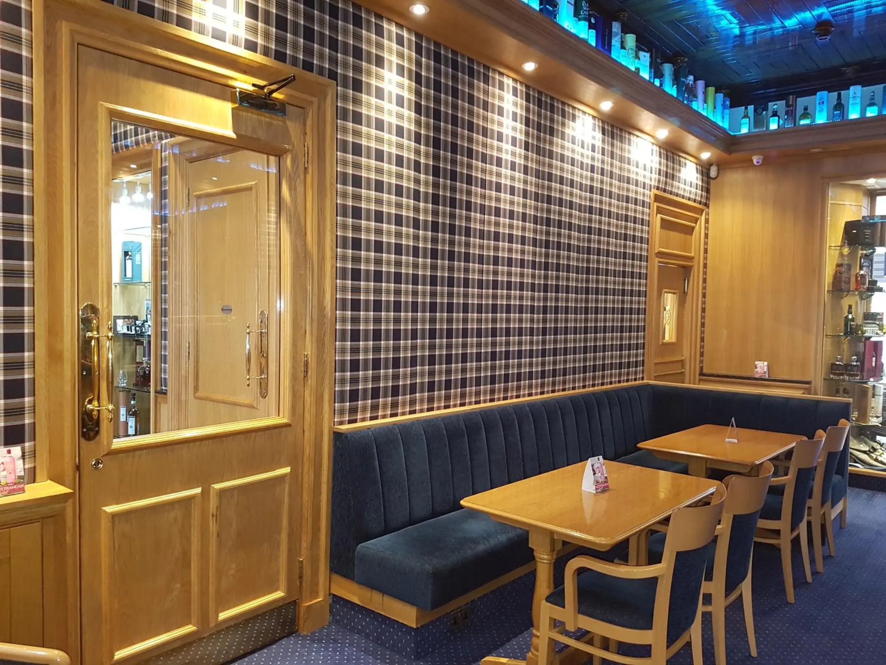 Lounge or bar, Restaurant/Places to Eat in Ardshiel Hotel