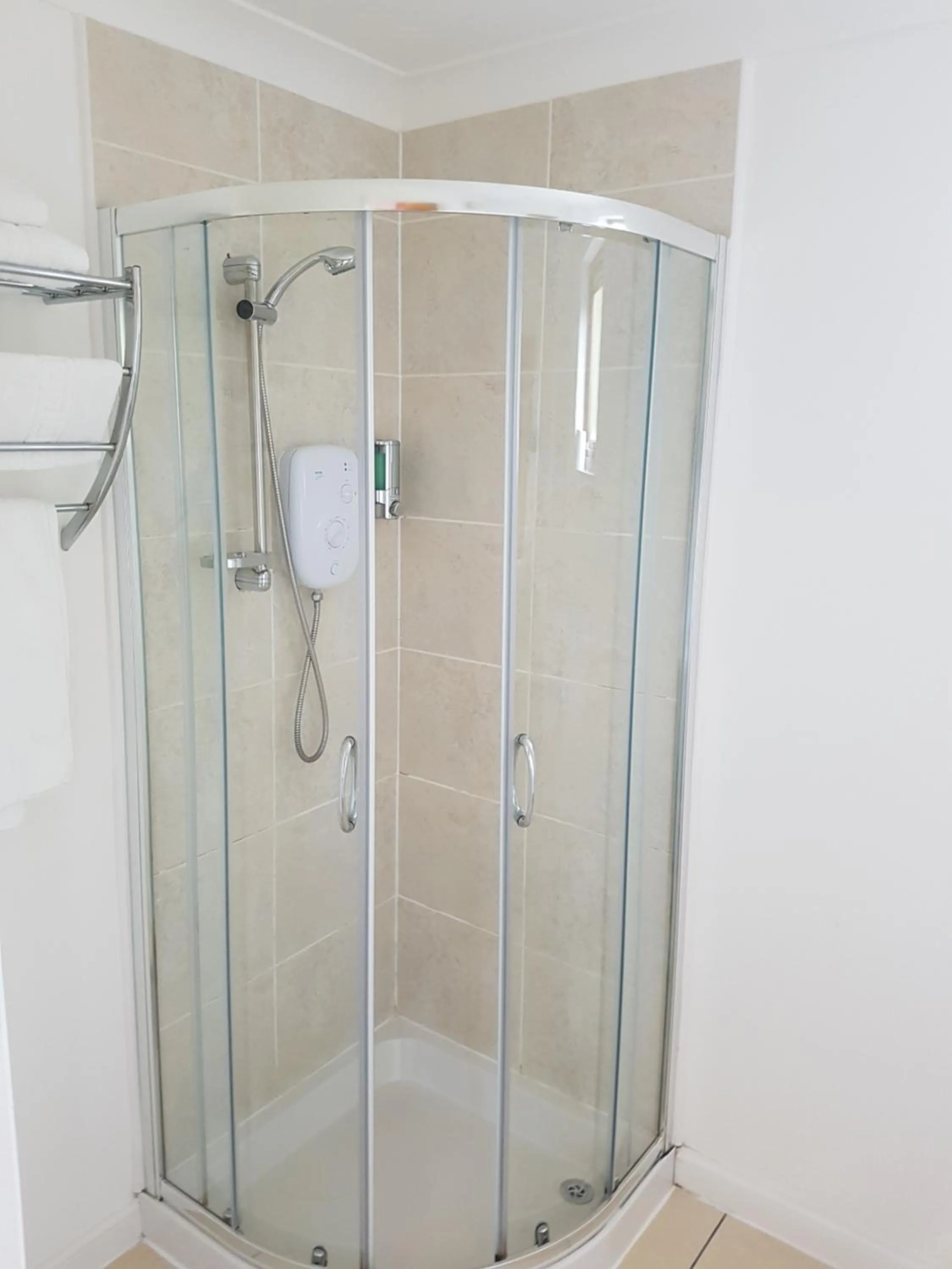 Shower in Ardshiel Hotel