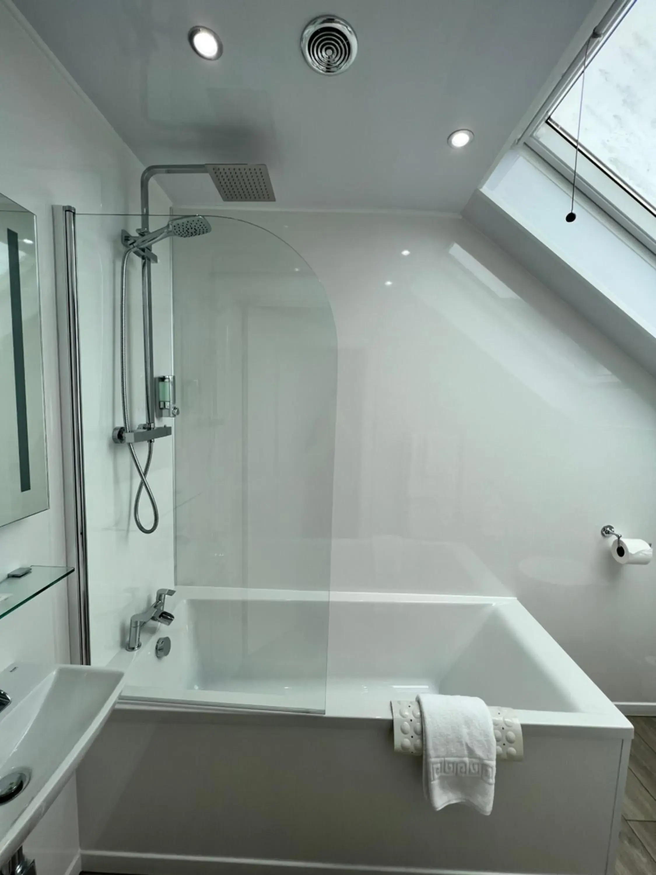 Shower, Bathroom in Ardshiel Hotel