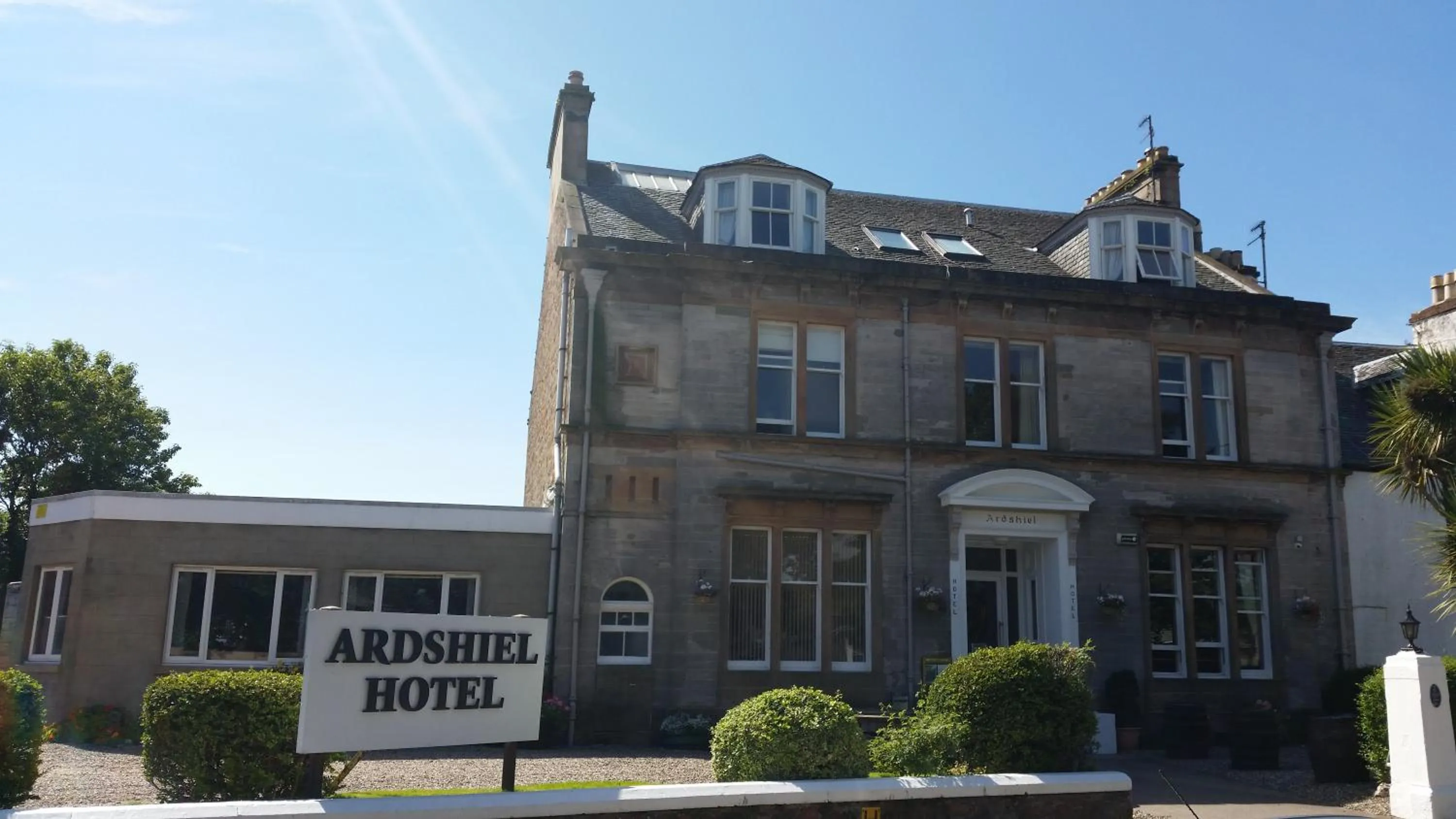 Facade/entrance in Ardshiel Hotel