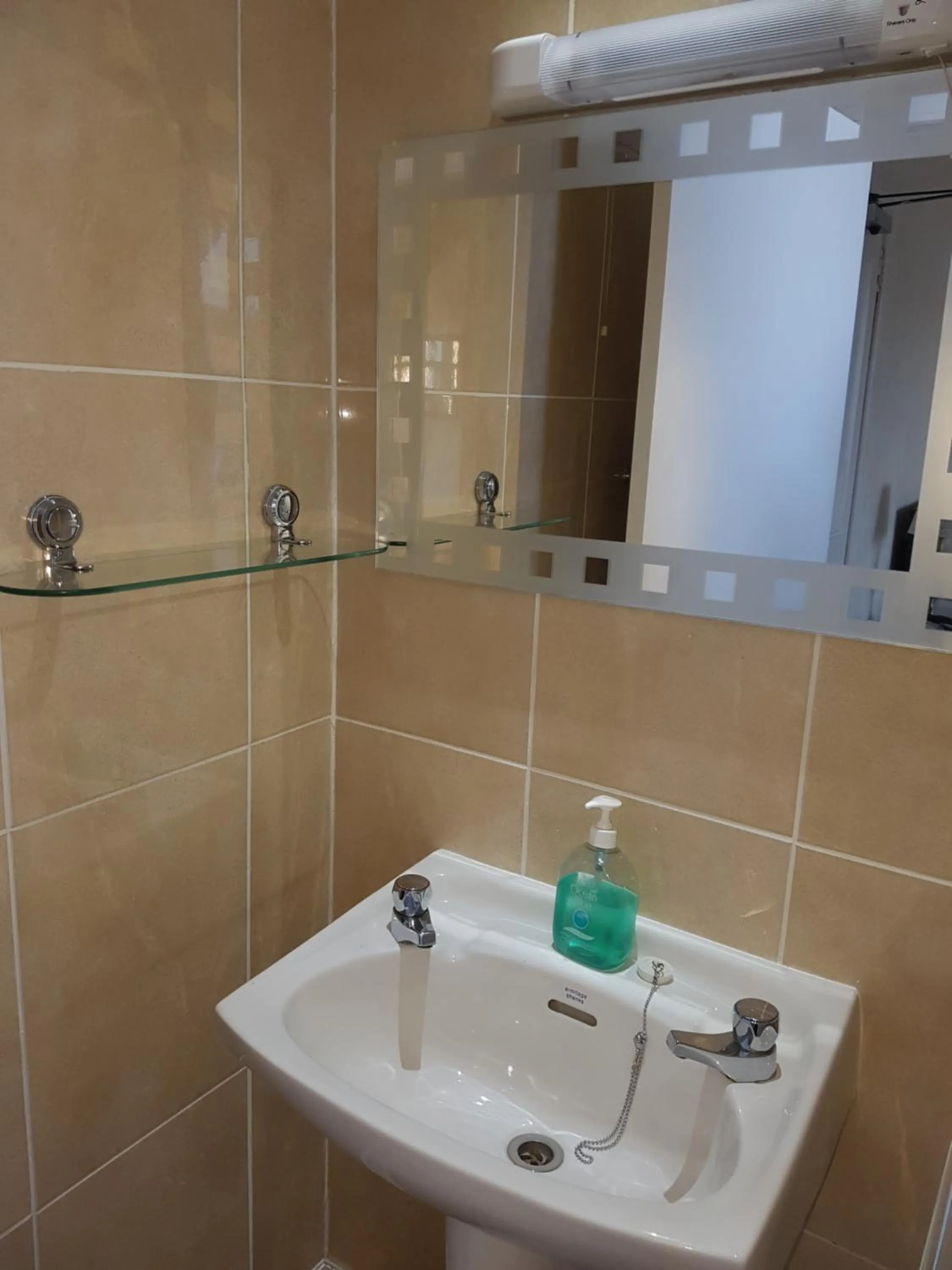 Bathroom in Ardshiel Hotel