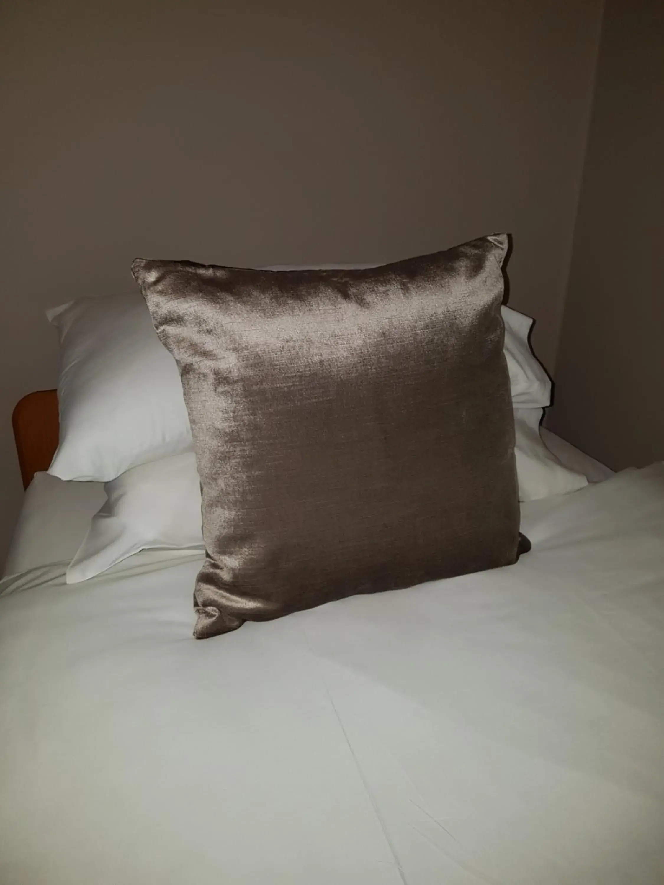 Bed in Ardshiel Hotel