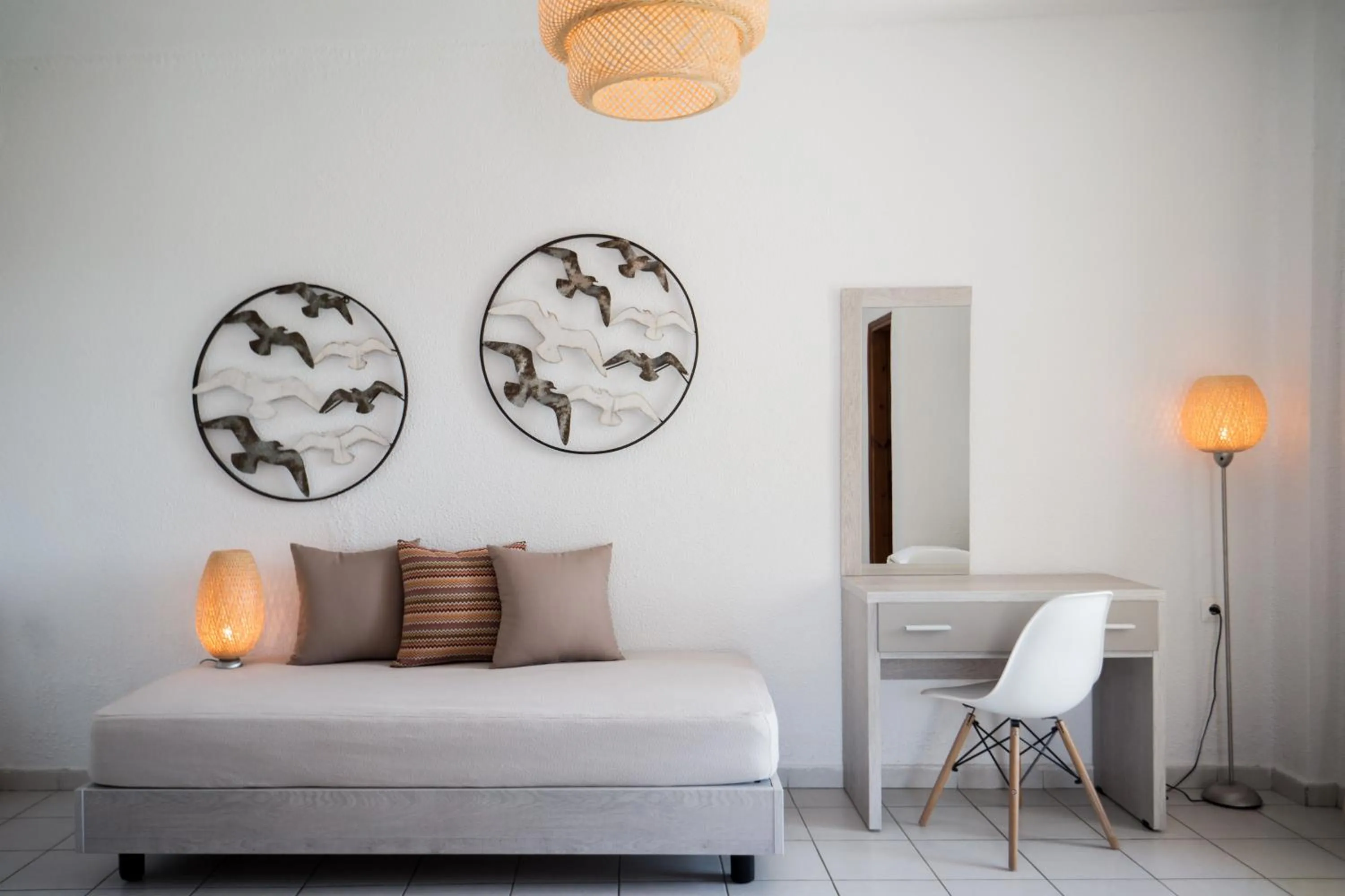 Living room, Bed in Alkinoos Beach Hotel