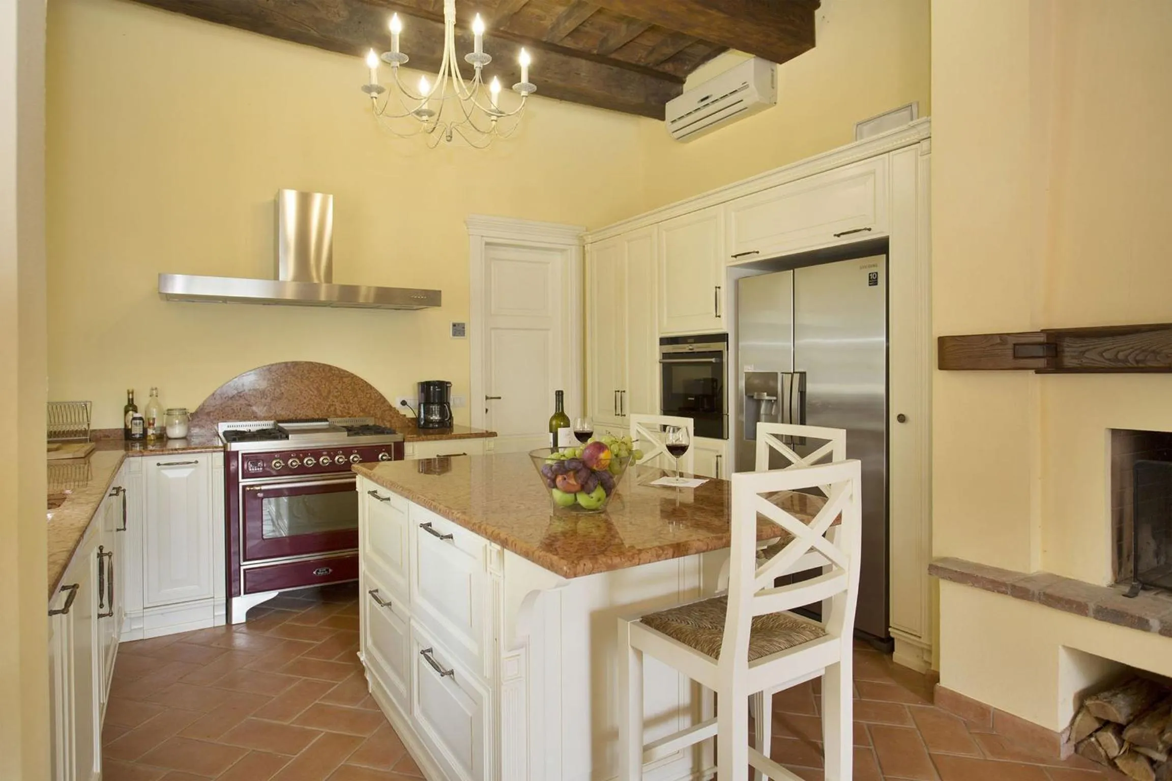 Kitchen or kitchenette in Santo Stefano 10 by Salogi Villas