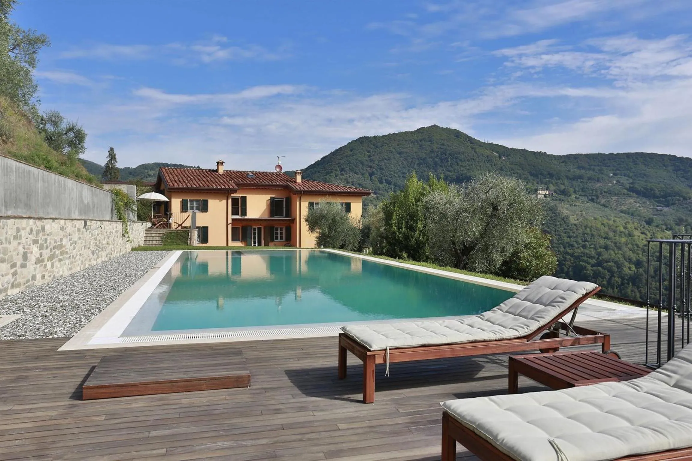 Property building in Santo Stefano 10 by Salogi Villas