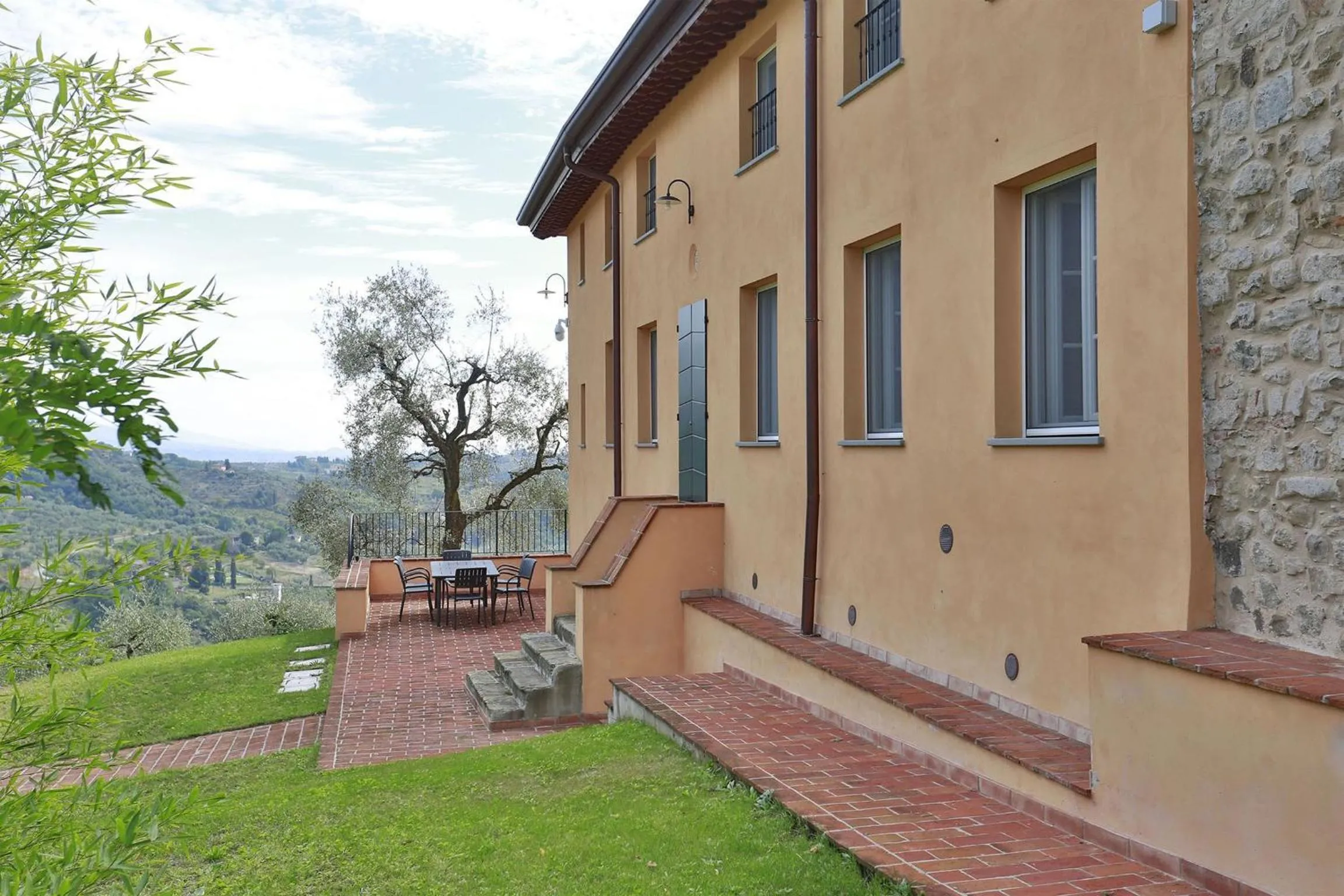 Property building in Santo Stefano 10 by Salogi Villas