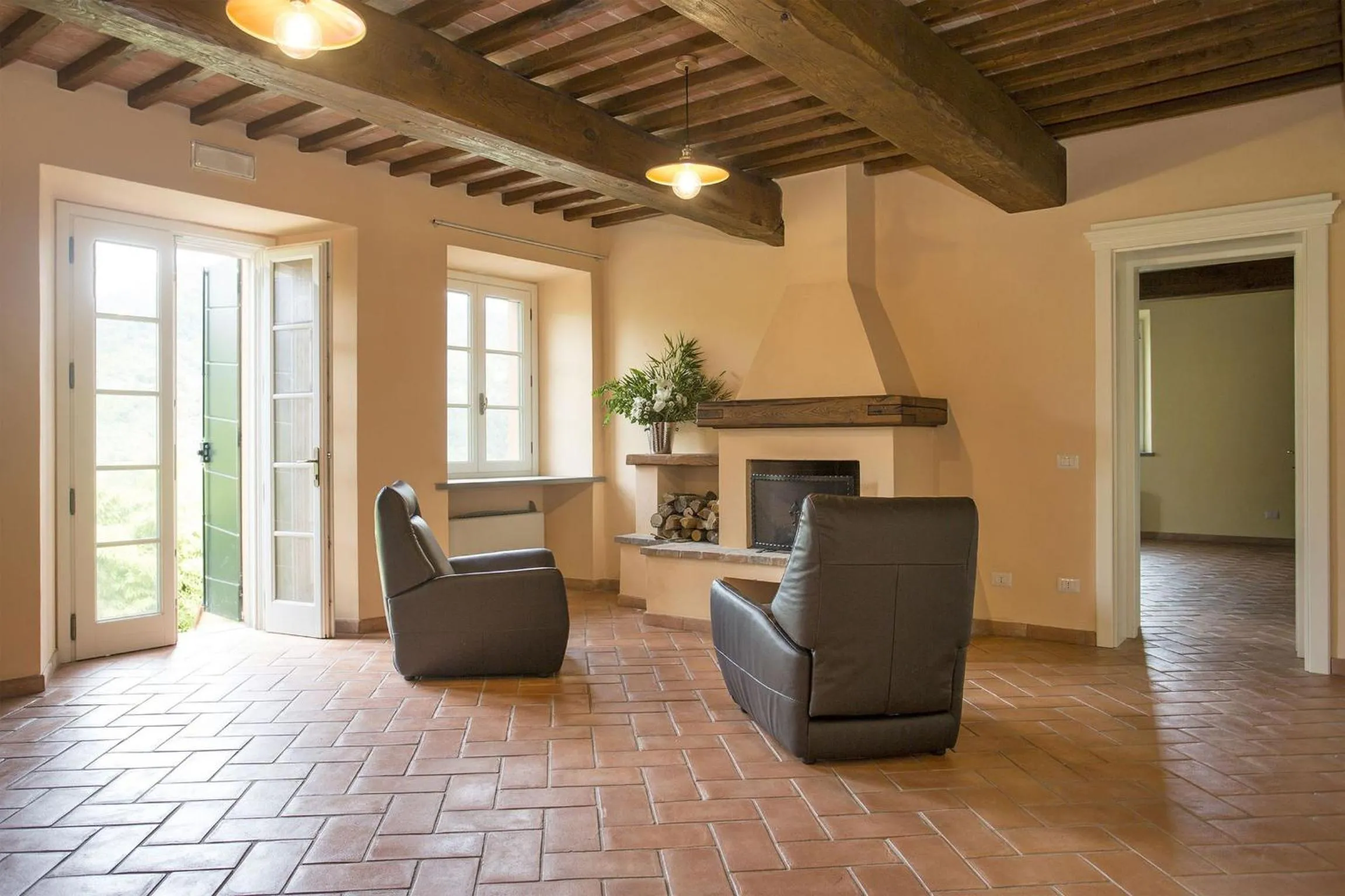 Photo of the whole room in Santo Stefano 10 by Salogi Villas