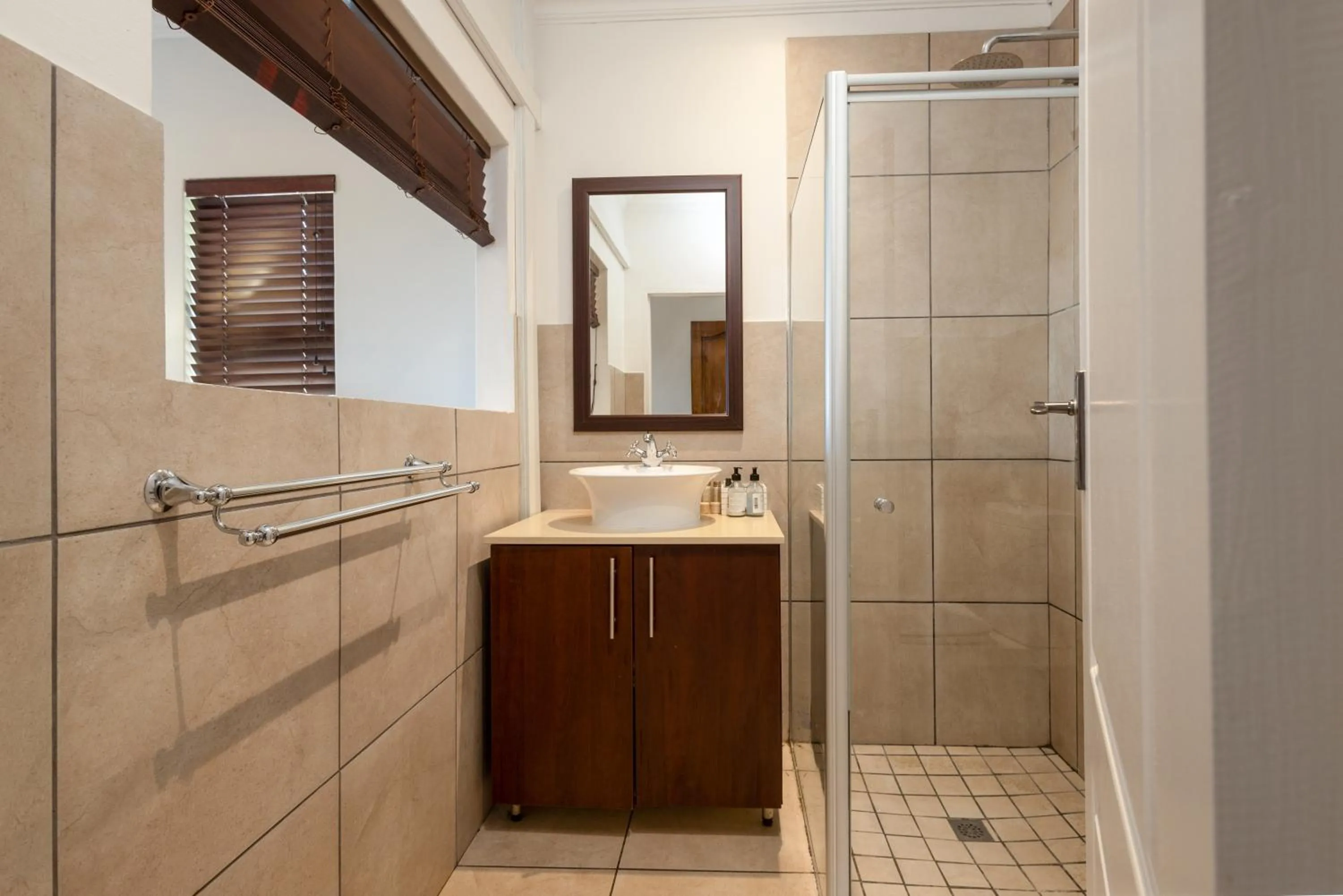 Shower in La Lucia BnB