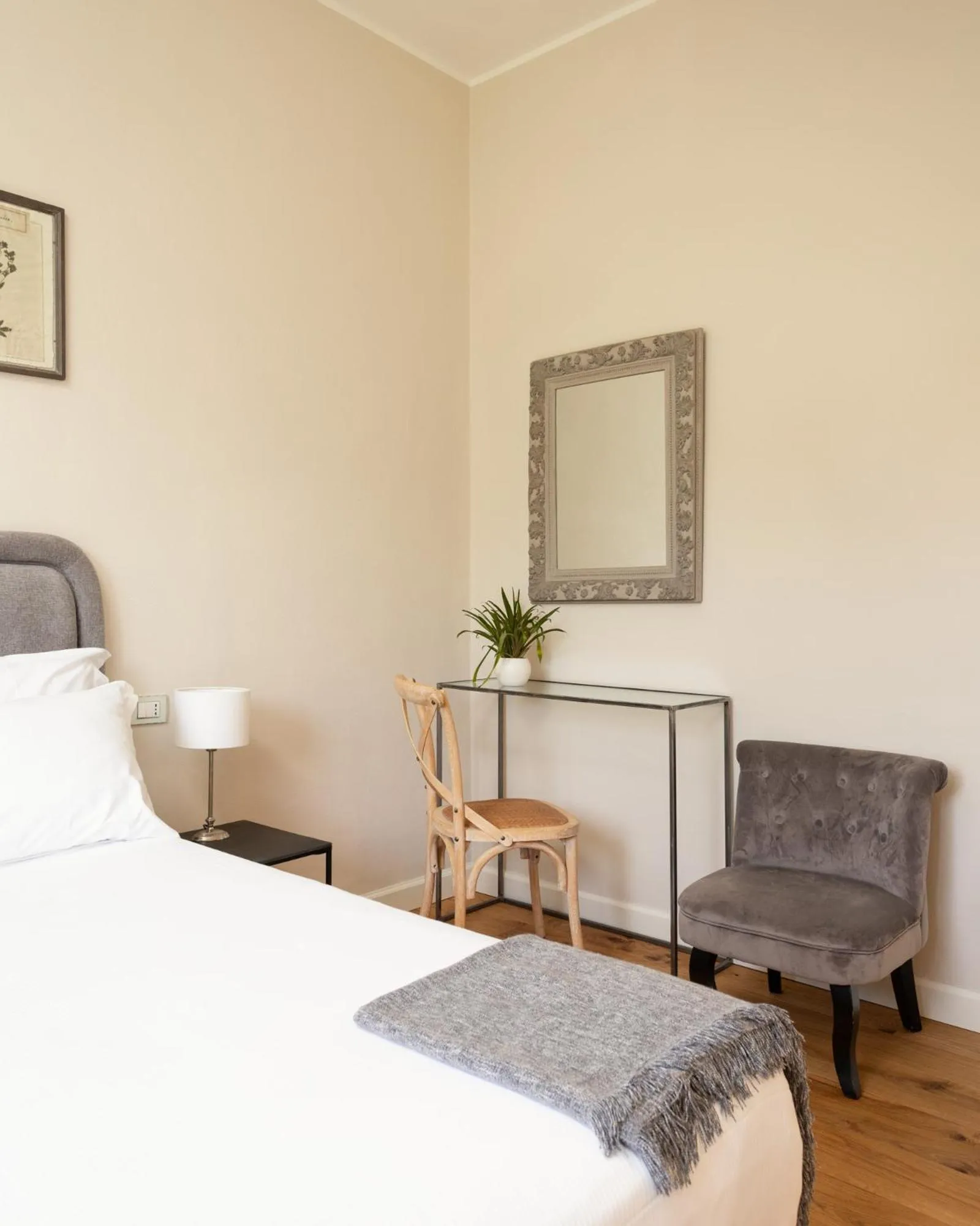 Bed in Villa Borgovecchio B&B