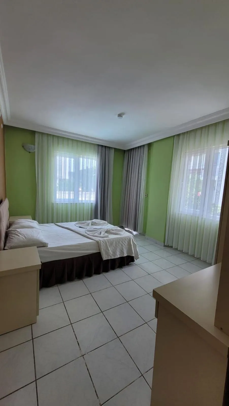 Bed in Kara Family Apart