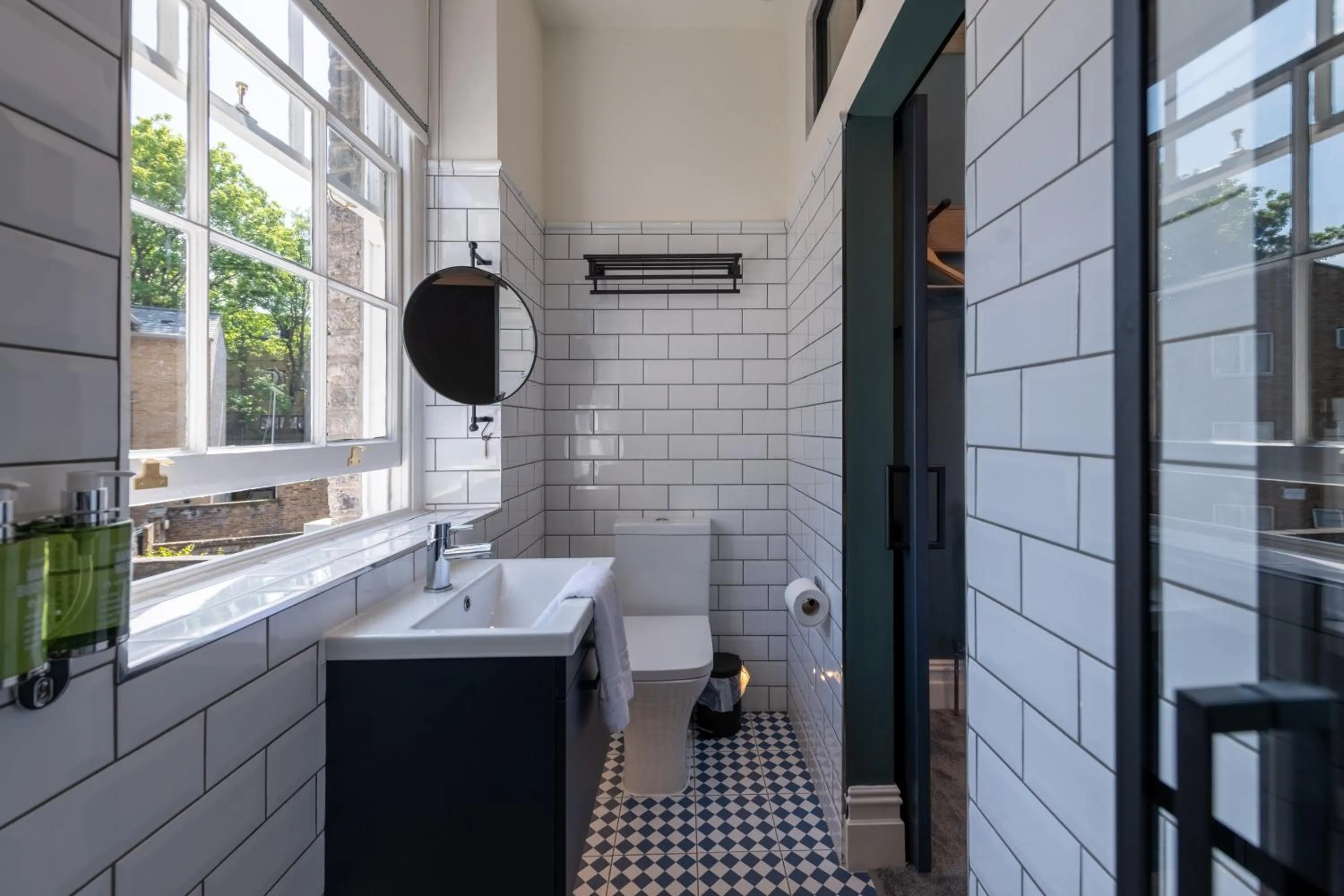 The Crown Pub & Guesthouse