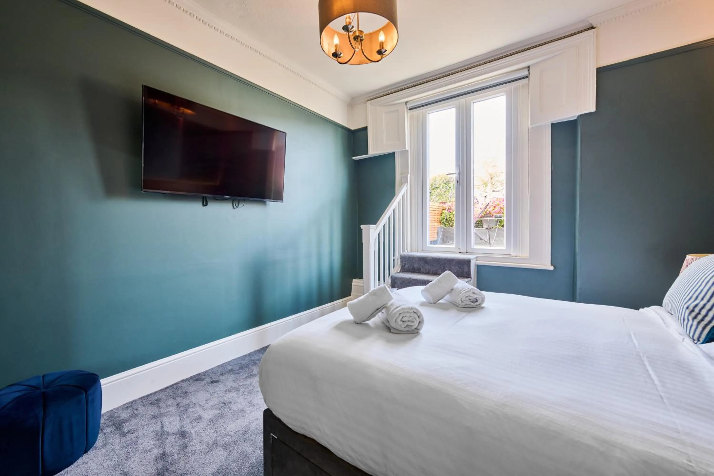 Bed in The Crown Pub & Guesthouse