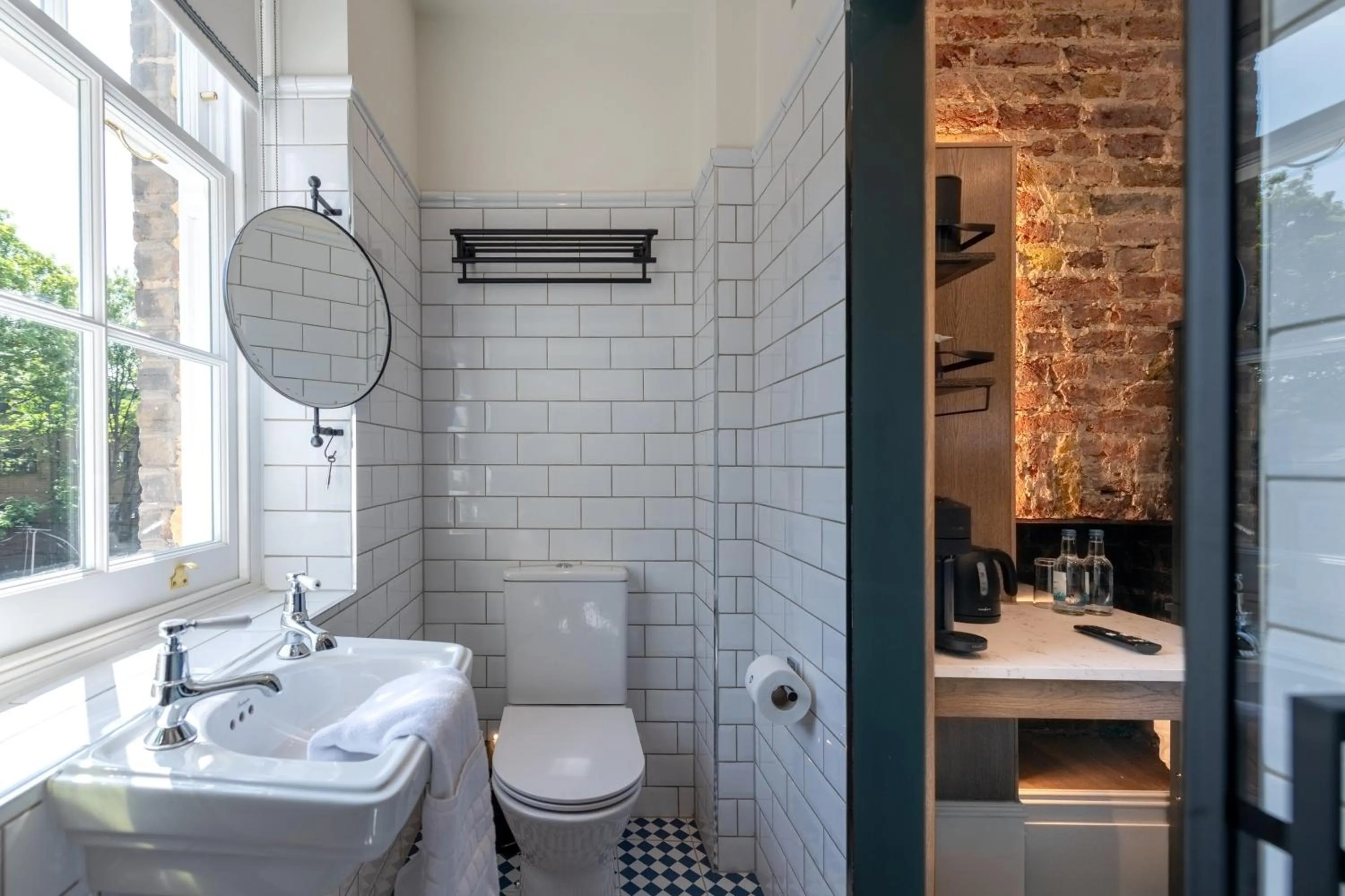 The Crown Pub & Guesthouse