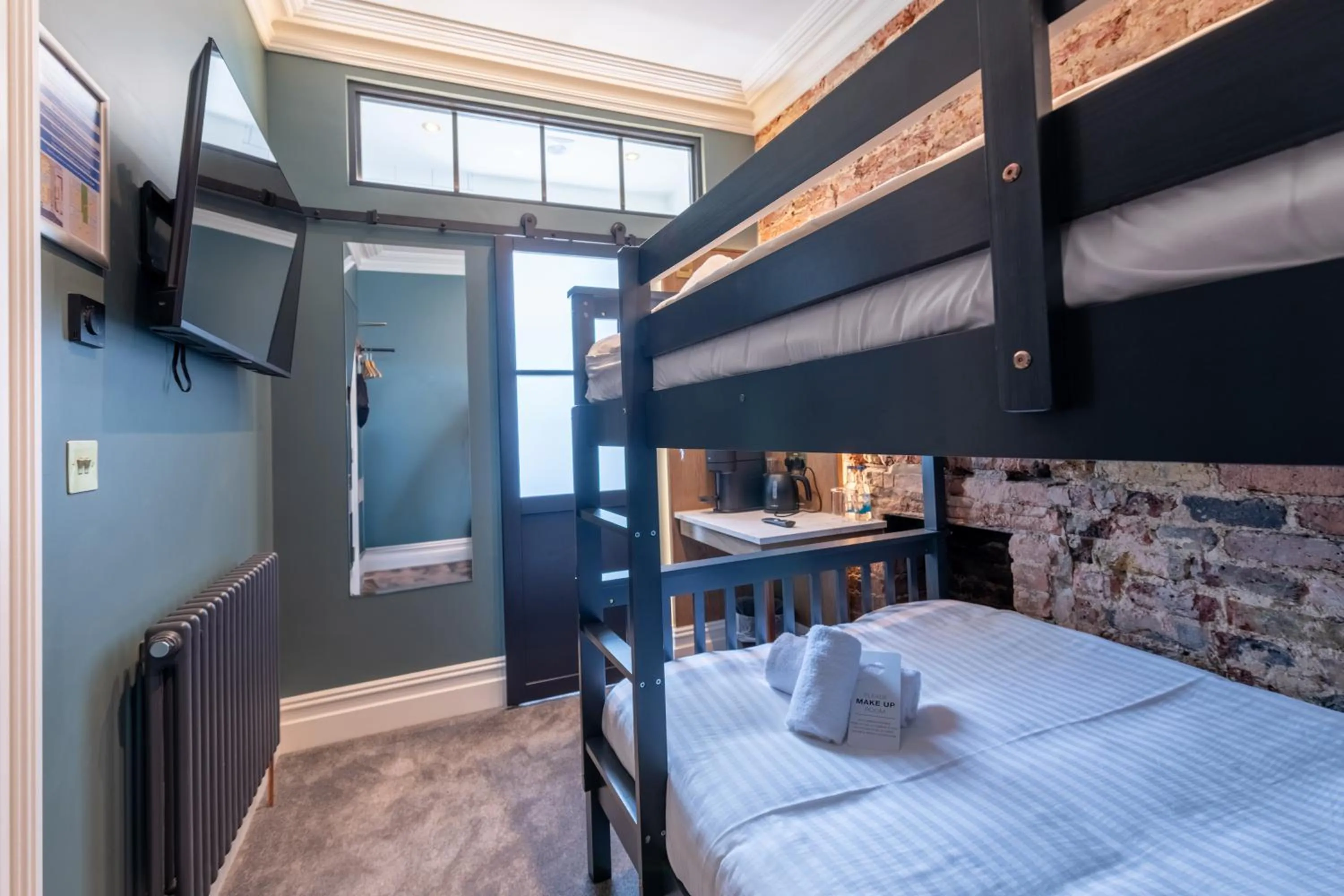 Bed in The Crown Pub & Guesthouse