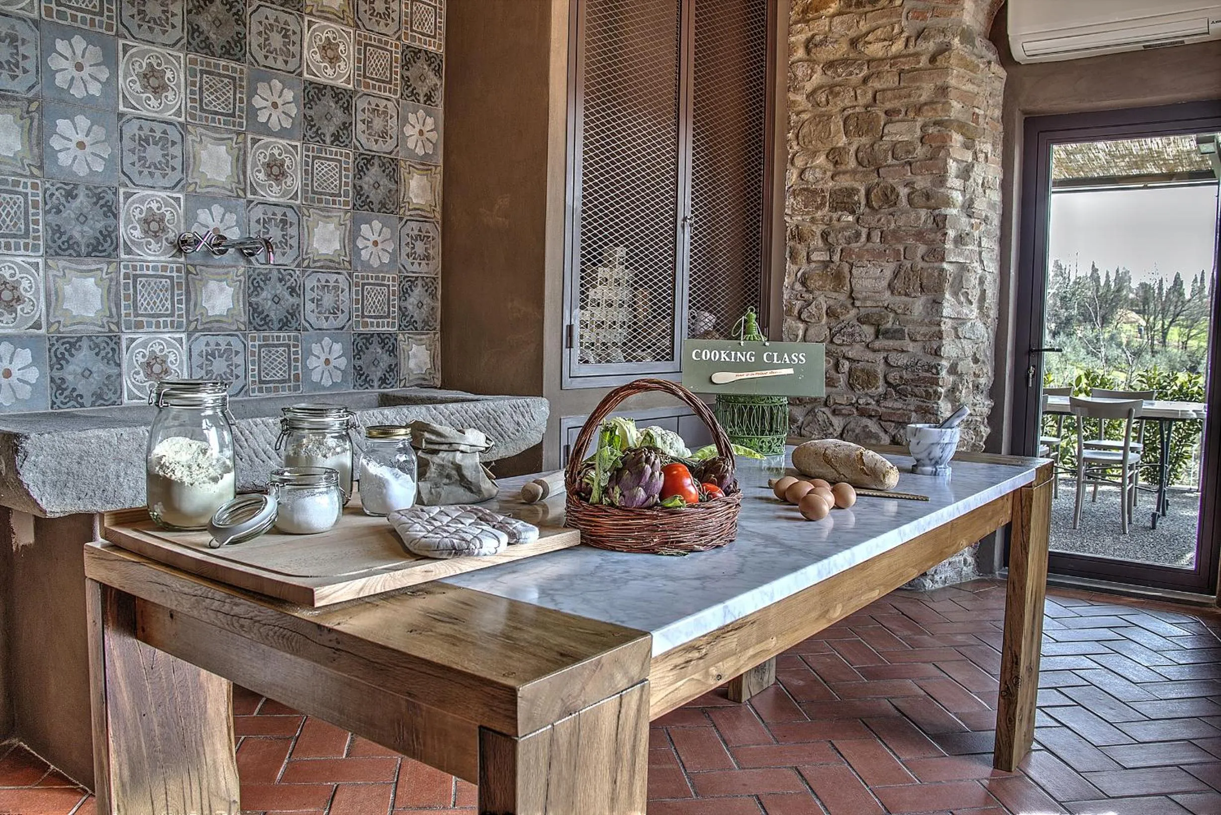 Food and drinks in Salvadonica