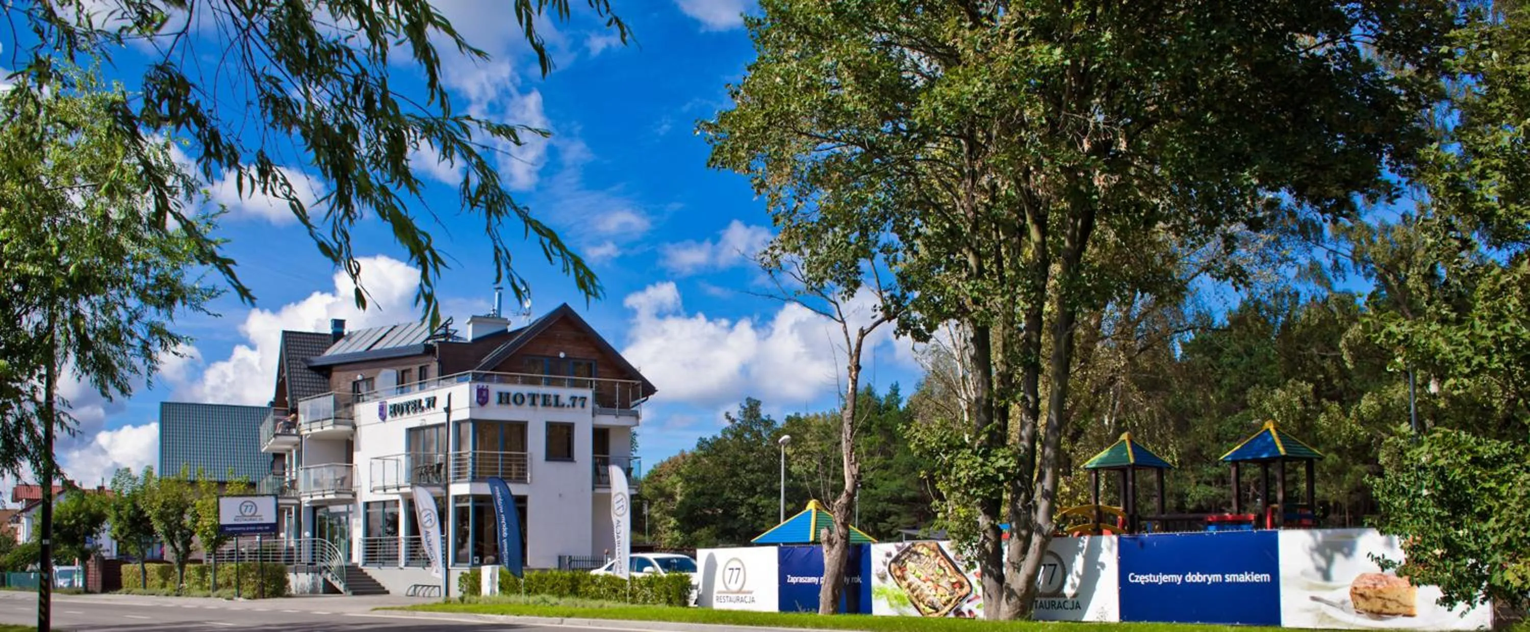 Facade/entrance in Hotel 77 Restauracja Spa