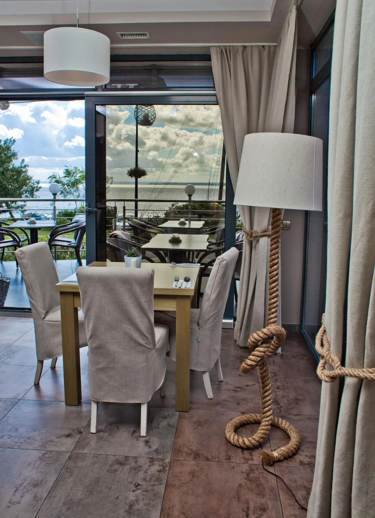 Restaurant/places to eat in Hotel 77 Restauracja Spa