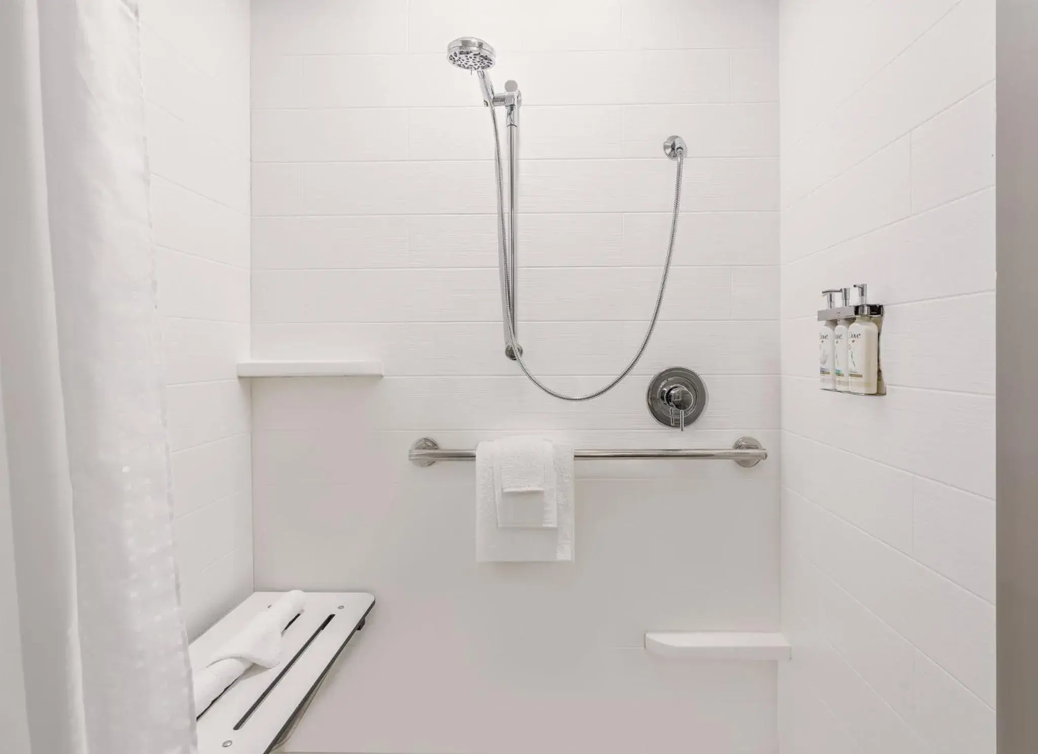 Photo of the whole room in Holiday Inn Express & Suites Ormond Beach - North Daytona by IHG Photo of the whole room in Holiday Inn Express & Suites Ormond Beach - North Daytona by IHG