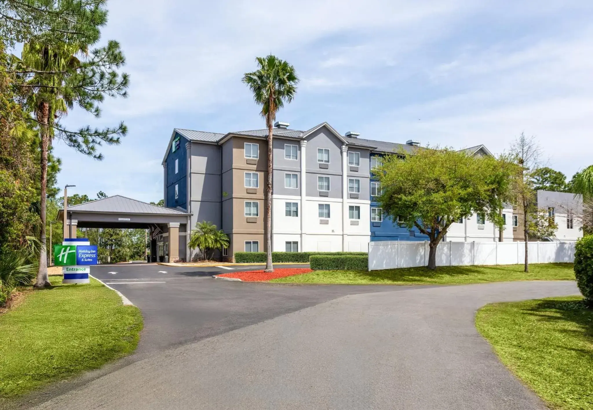 Property building in Holiday Inn Express & Suites Ormond Beach - North Daytona by IHG Property building in Holiday Inn Express & Suites Ormond Beach - North Daytona by IHG
