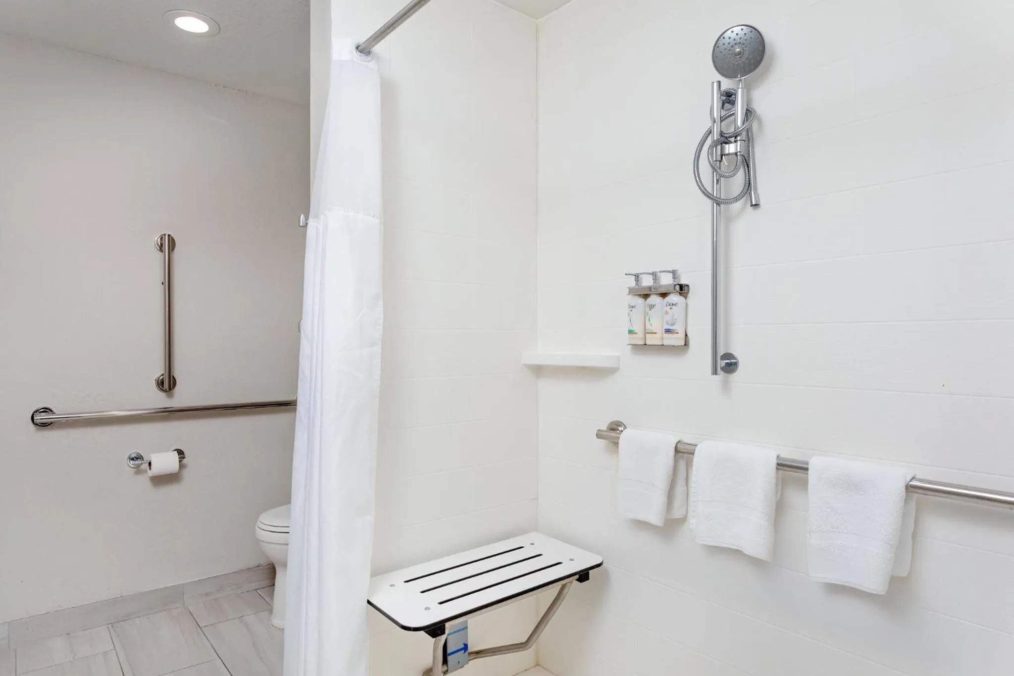 Bathroom in Holiday Inn Express & Suites Ormond Beach - North Daytona by IHG