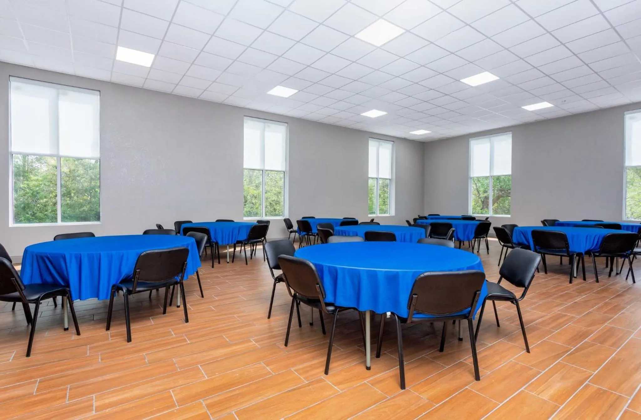 Meeting/conference room in Holiday Inn Express & Suites Ormond Beach - North Daytona by IHG