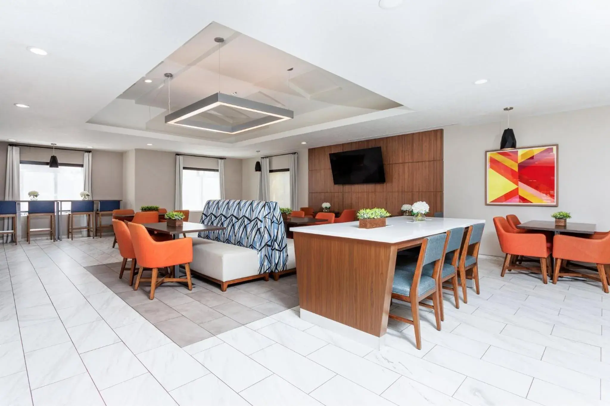 Breakfast in Holiday Inn Express & Suites Ormond Beach - North Daytona by IHG Breakfast in Holiday Inn Express & Suites Ormond Beach - North Daytona by IHG