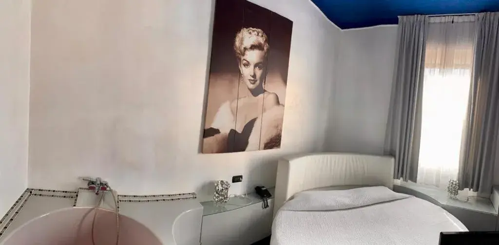 Superior Double Room - single occupancy in Hotel Bella 'Mbriana Superior Double Room - single occupancy in Hotel Bella 'Mbriana