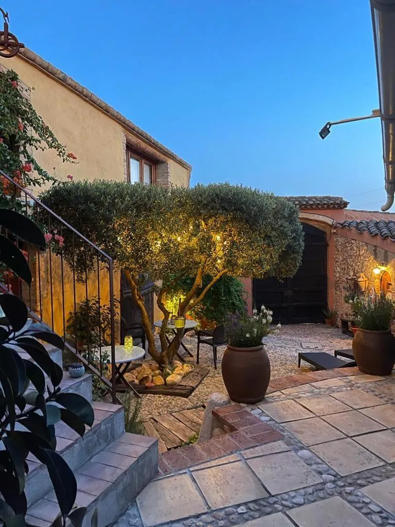 Les Vinyes Alojamiento Rural Boutique & SPA