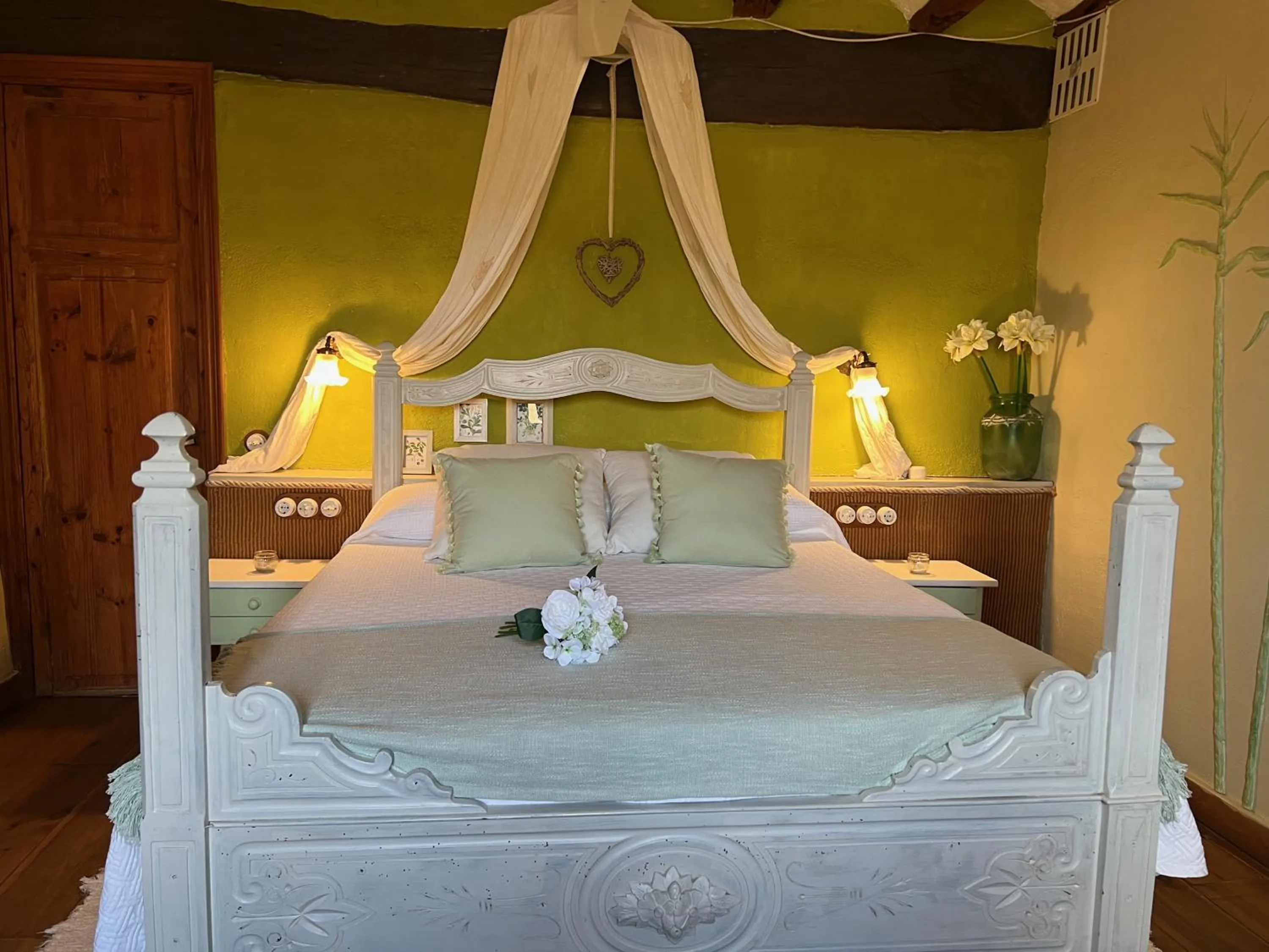 Bed in Les Vinyes Alojamiento Rural Boutique & SPA