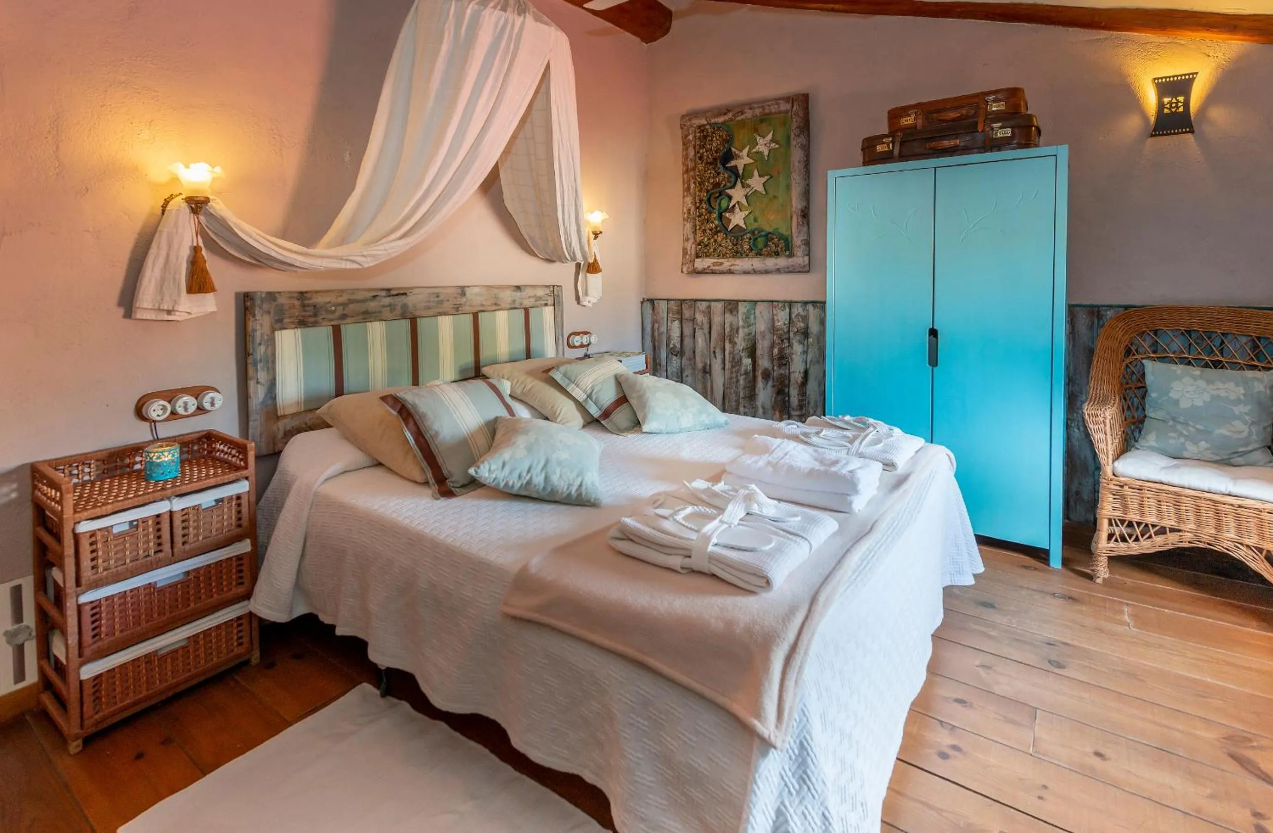 Bed in Les Vinyes Alojamiento Rural Boutique & SPA