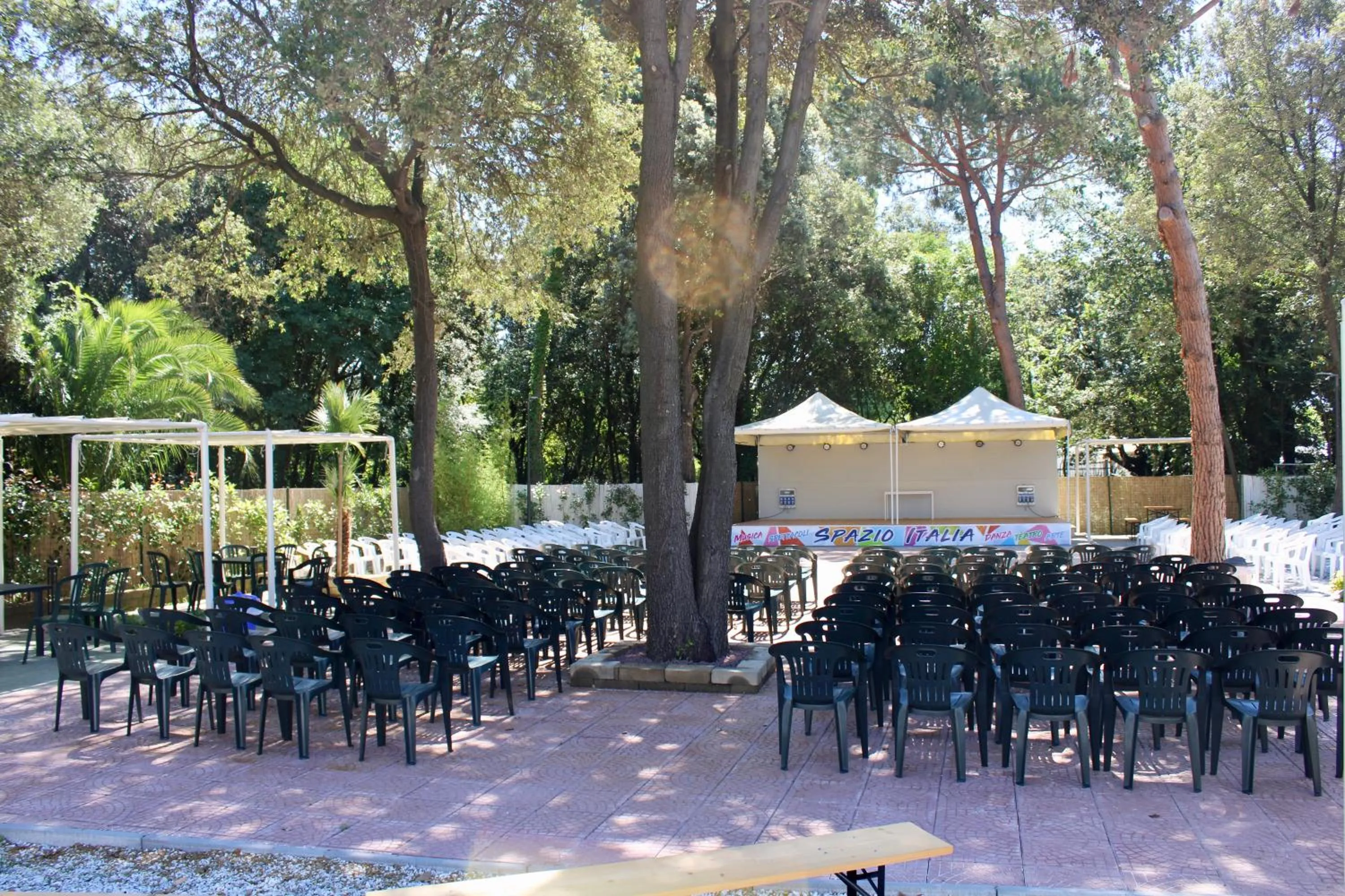 Evening entertainment in Campeggio Italia