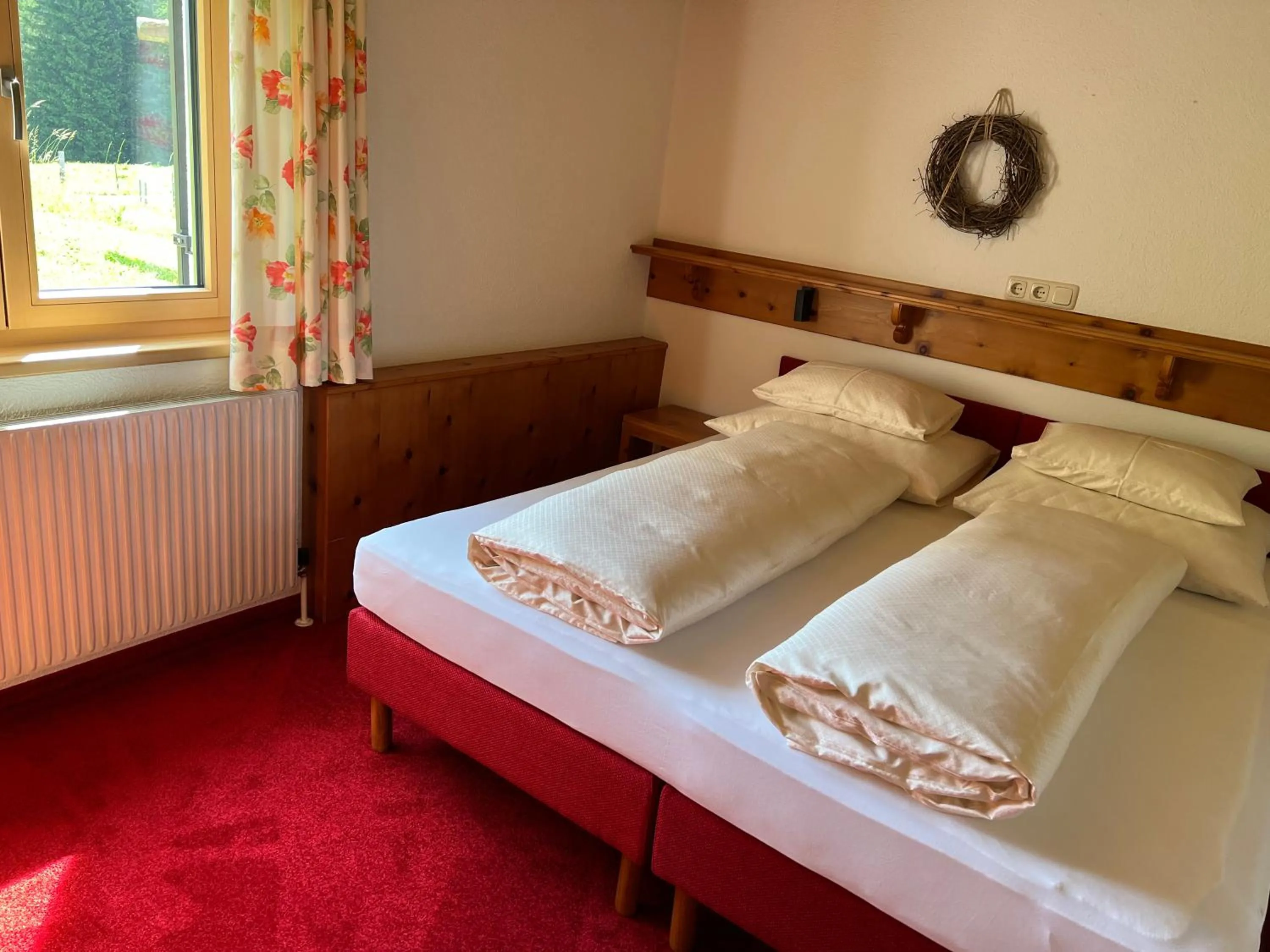 Bed in Appartements Birkenhof